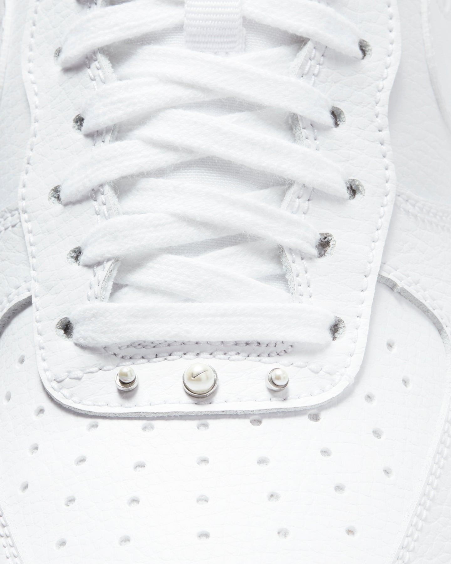 Nike Women's Air Force 1 '07 SE White/White/Metallic Silver/Black、mySite、zt4zffjzw