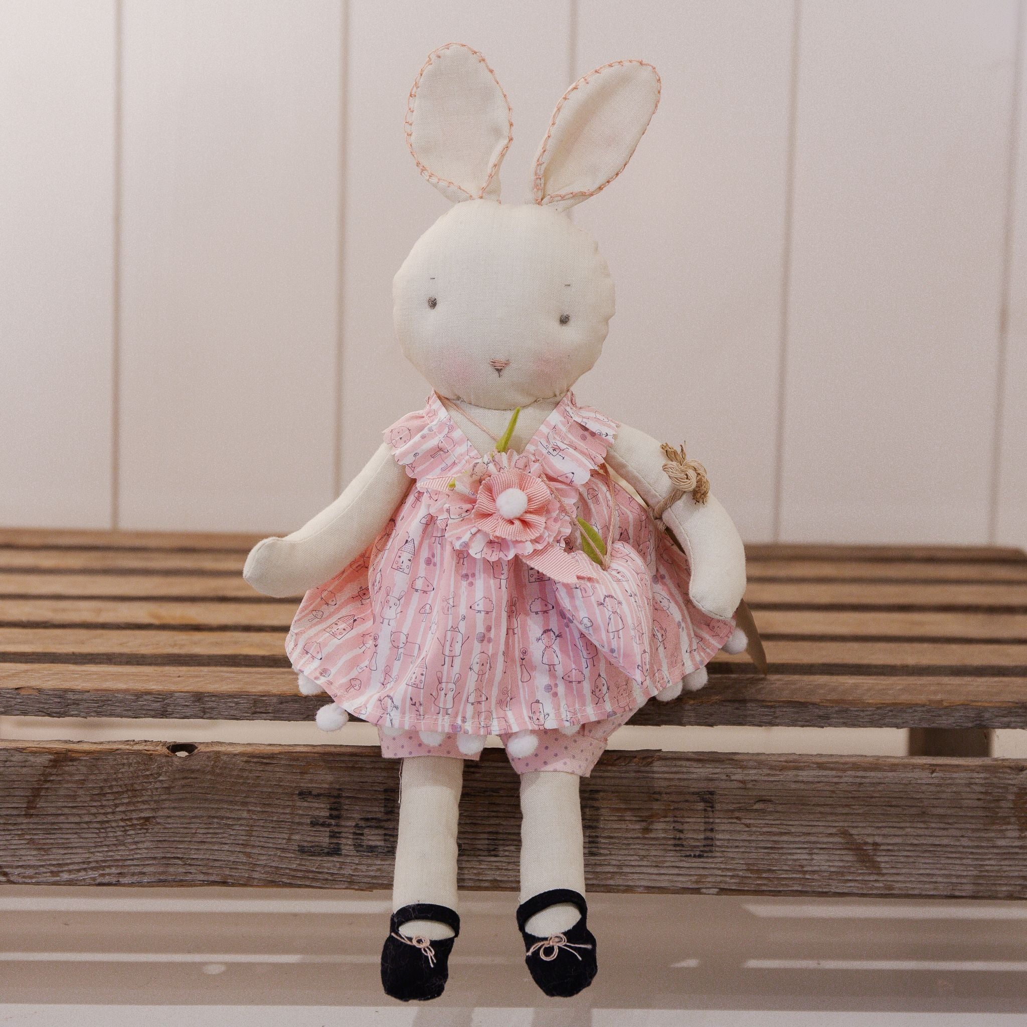 RETIRED - Hutch Studio - Pretty Sweet Penny - Hand-Crafted Cream Bunny、mySite、g9winljtr