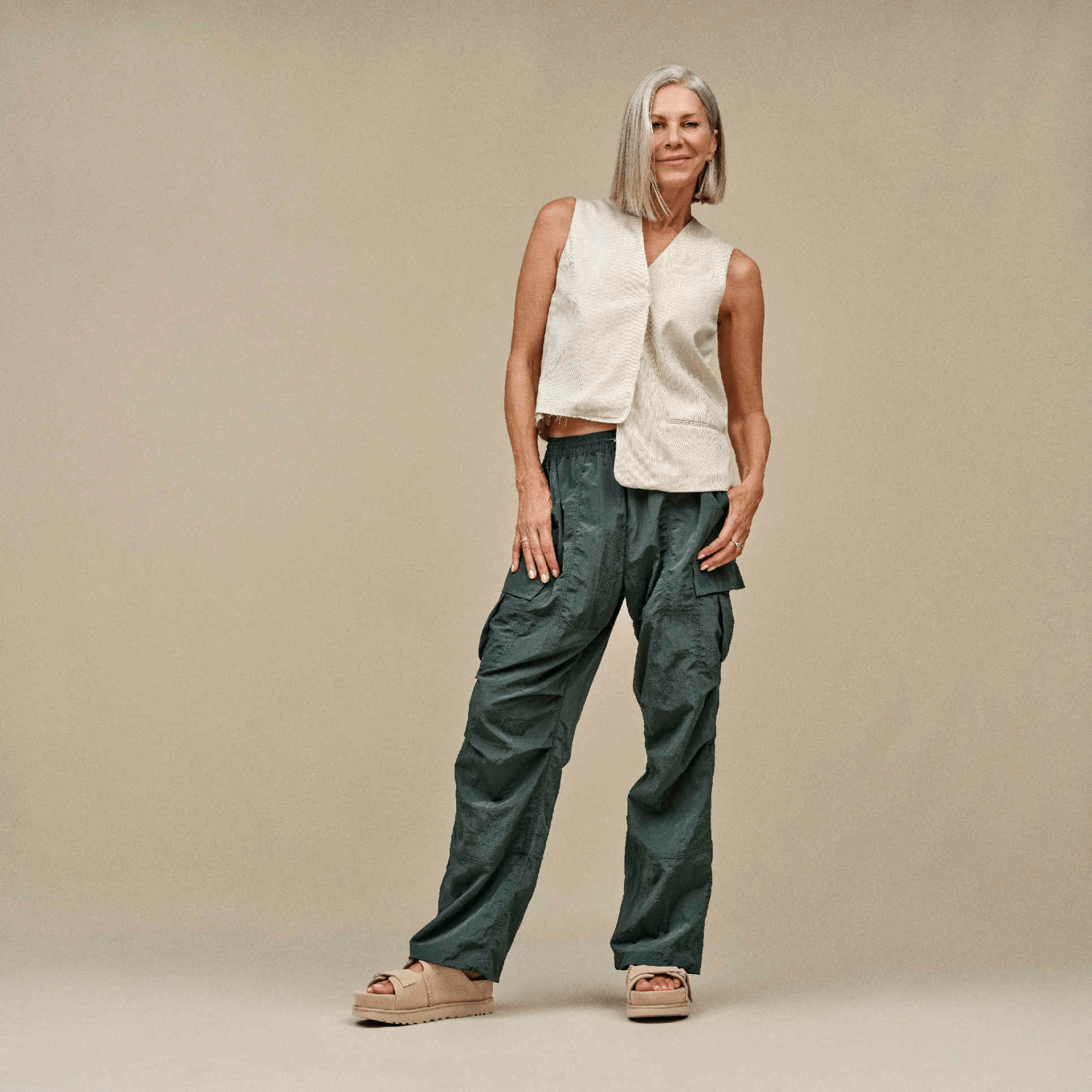  Goldenstar Hi Slide | Women | Suede | Sand、mySite、preschool7hills