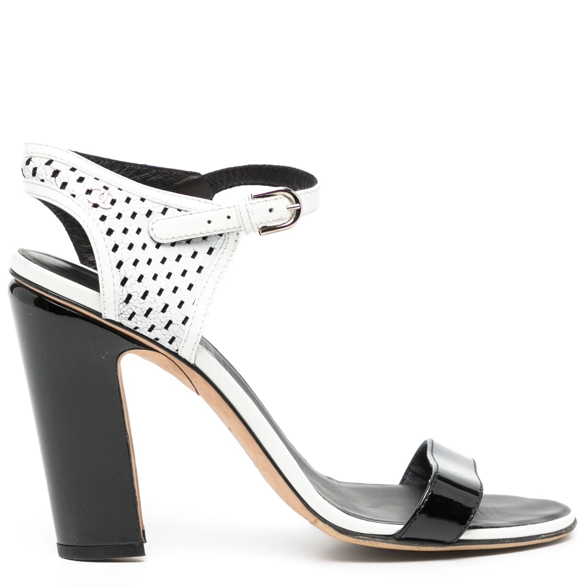 Perforated Crackled Patent Sandals、mySite、garminoutage.com