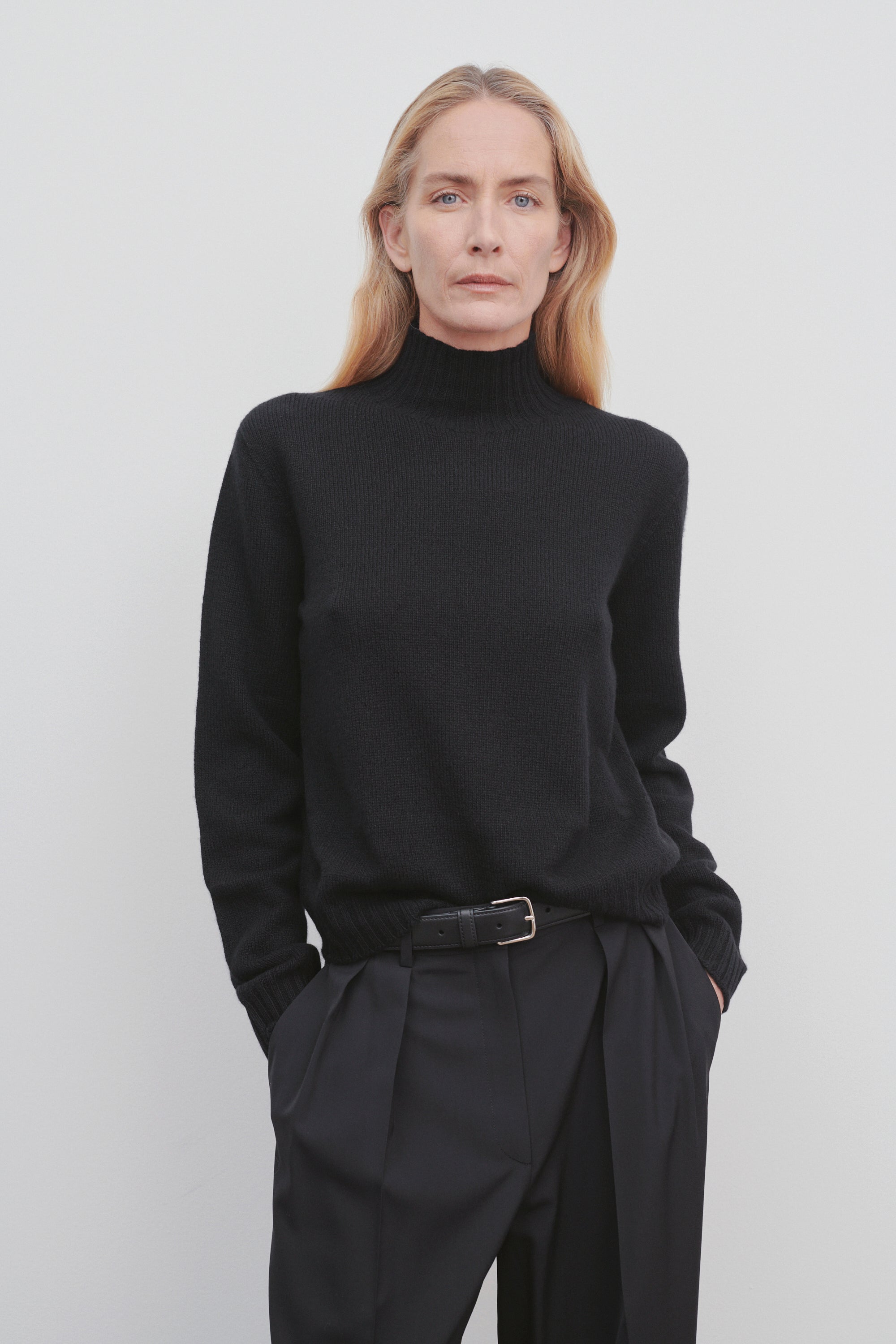 Kensington Turtleneck in Cashmere、mySite、aoinhome