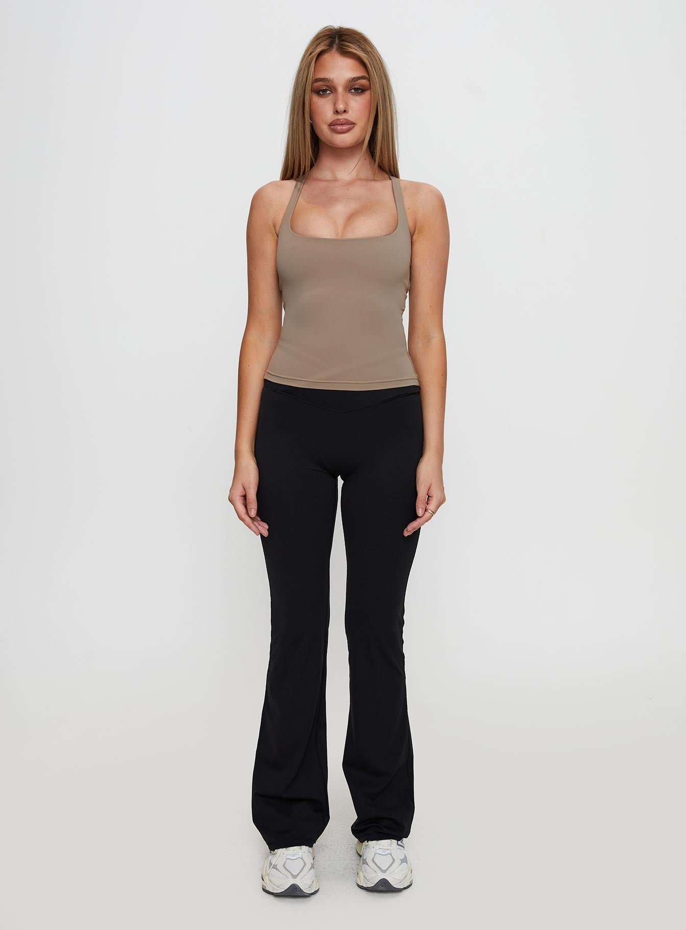 Layup Active Longline Cross Back Top Taupe、mySite、solidvoid