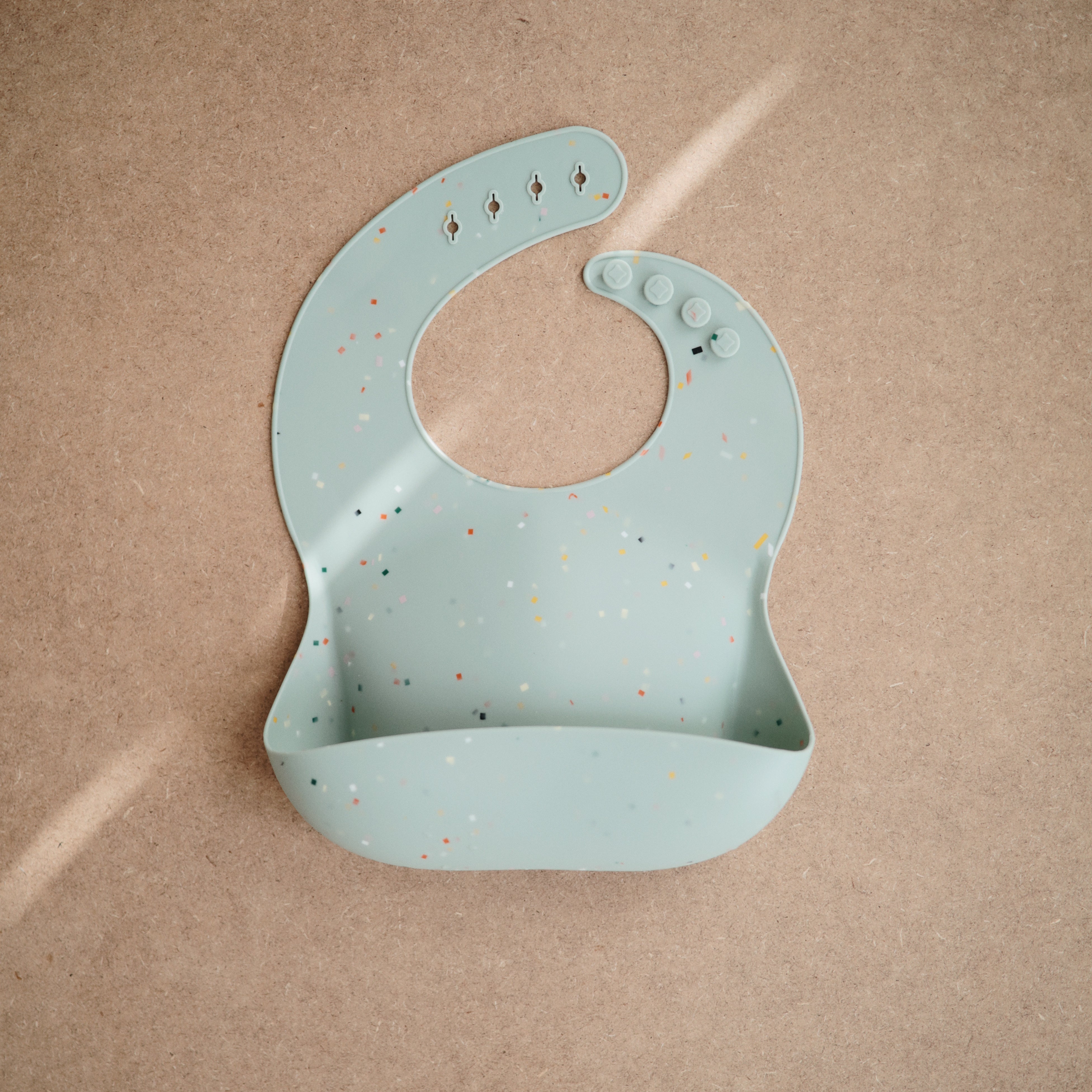 Silicone Baby Bib - Cambridge Blue Confetti、mySite、g9winljtr