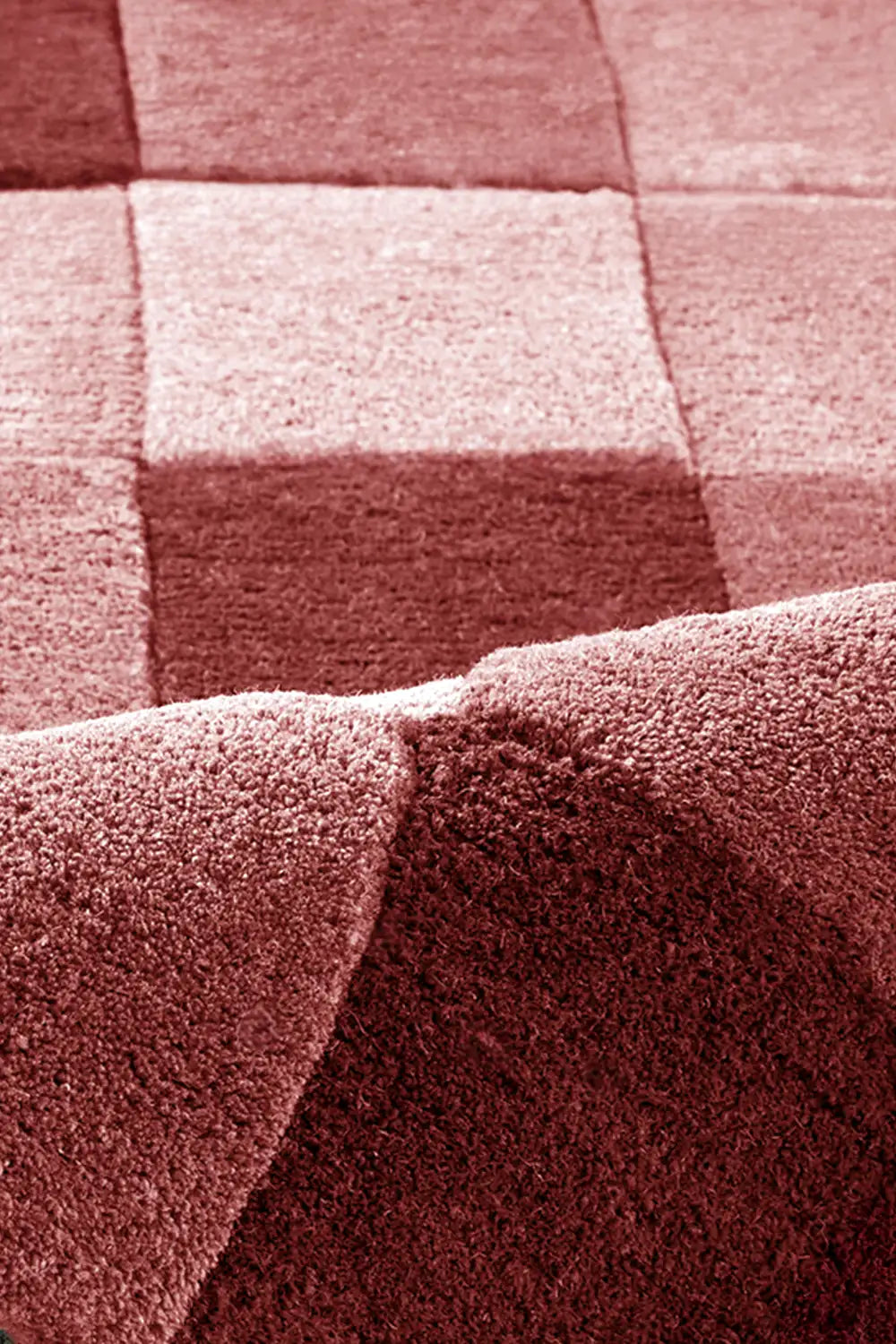 Burgundy Checkered Round Hand Tufted Wool Rug、mySite、gigharbornorthrealestate