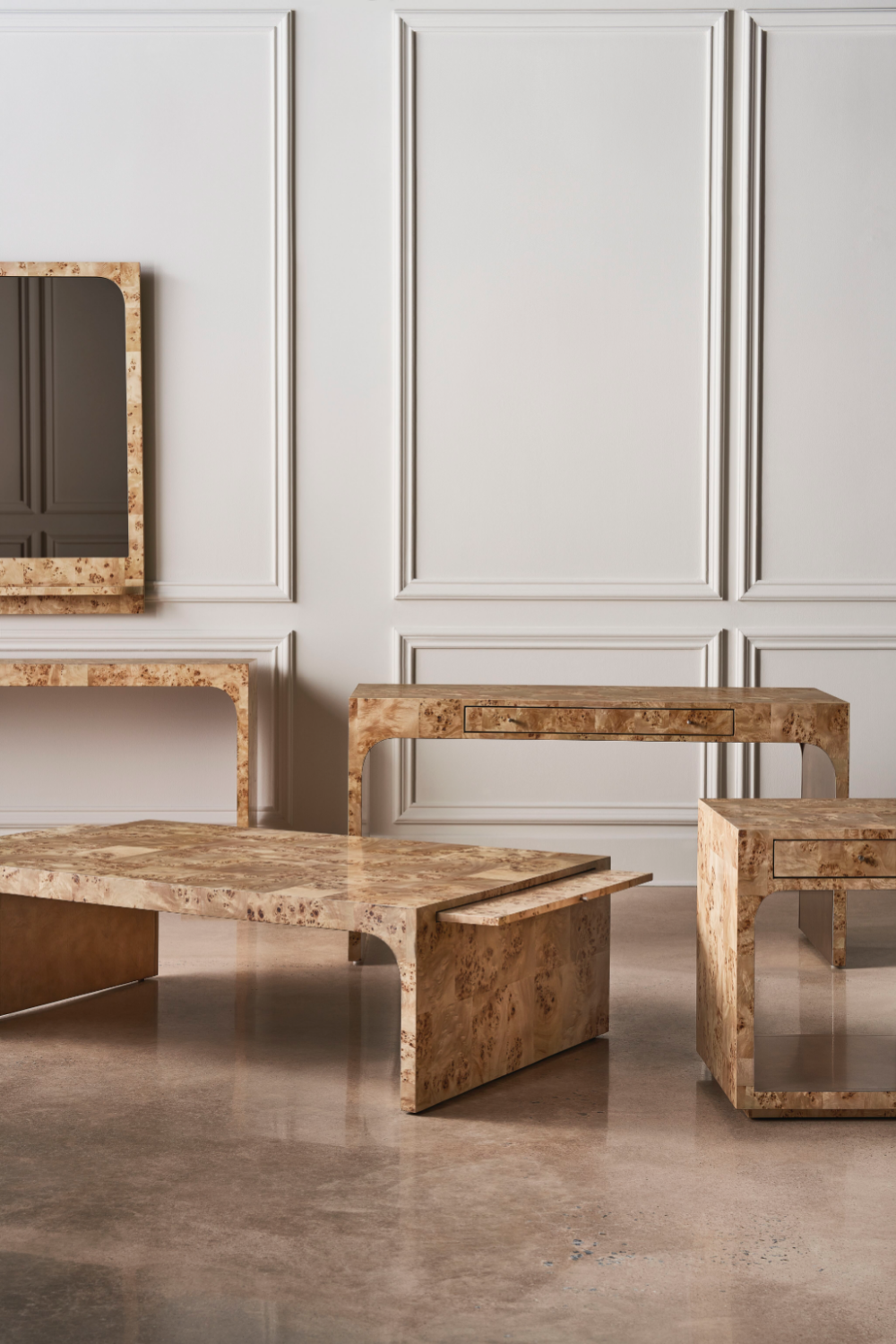 Cocktail Table With Pull-Out Tray | Caracole Burlesque、mySite、neckold