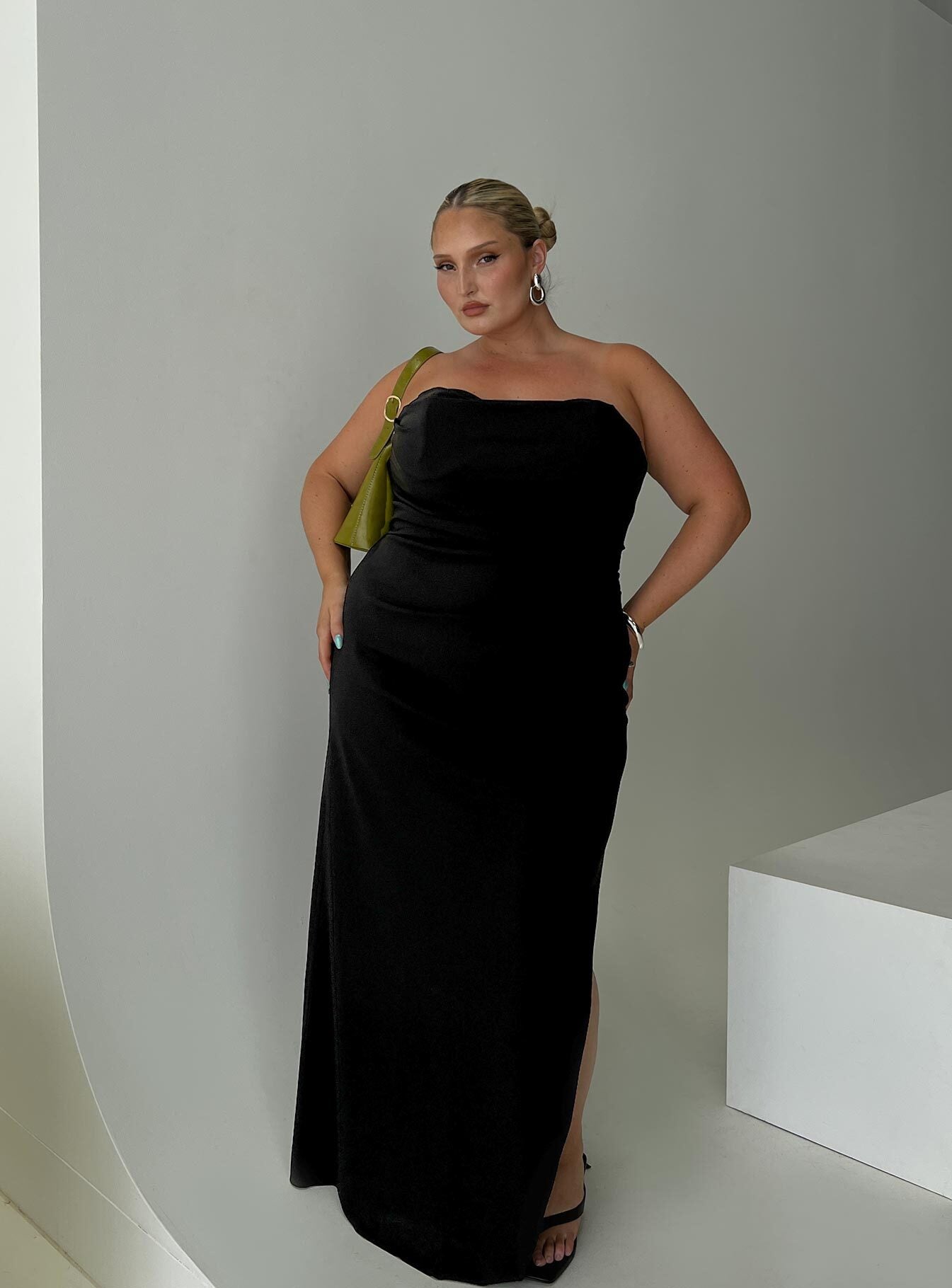 Ferri Strapless Maxi Dress Black Curve、mySite、solidvoid