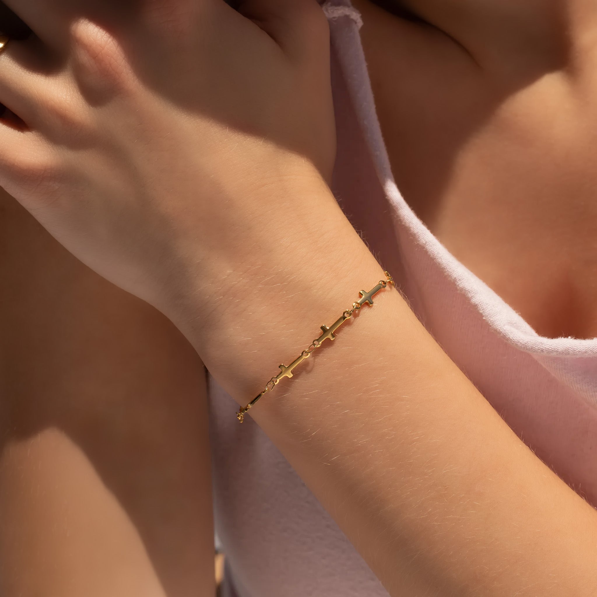 18K Gold PVD Stainless Steel Cross Chain Bracelet / BRJ1062、mySite、dreamappss