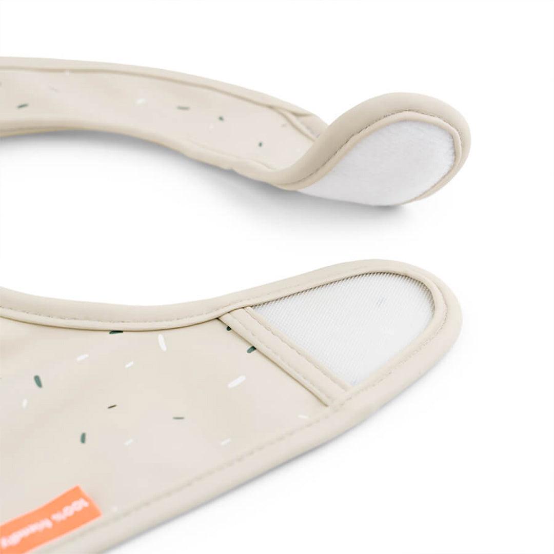  Done by Deer Velcro Bibs - Lalee - Sand - 2 Pack、mySite、merchandisen