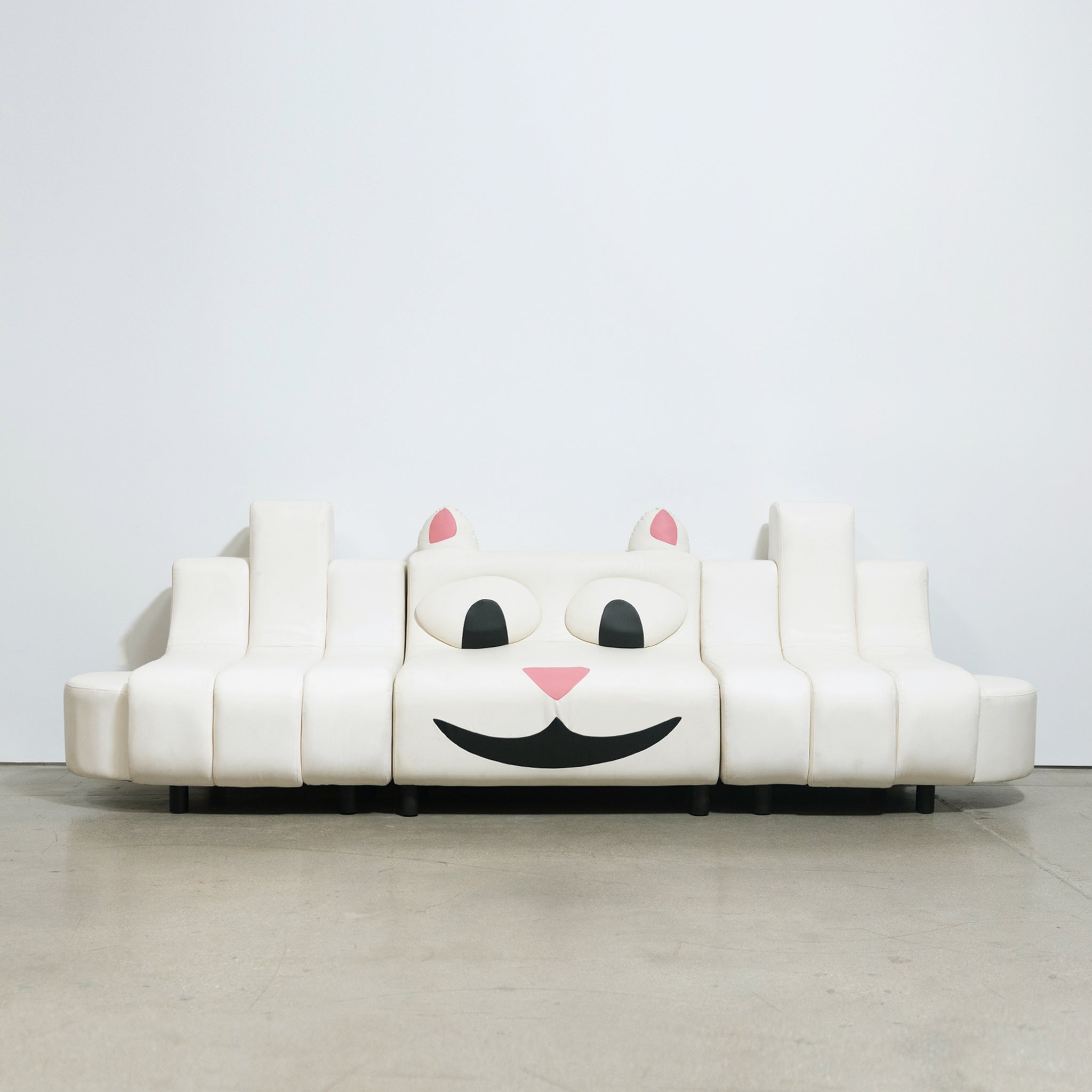  Nermal Face Couch、mySite、merchandisen