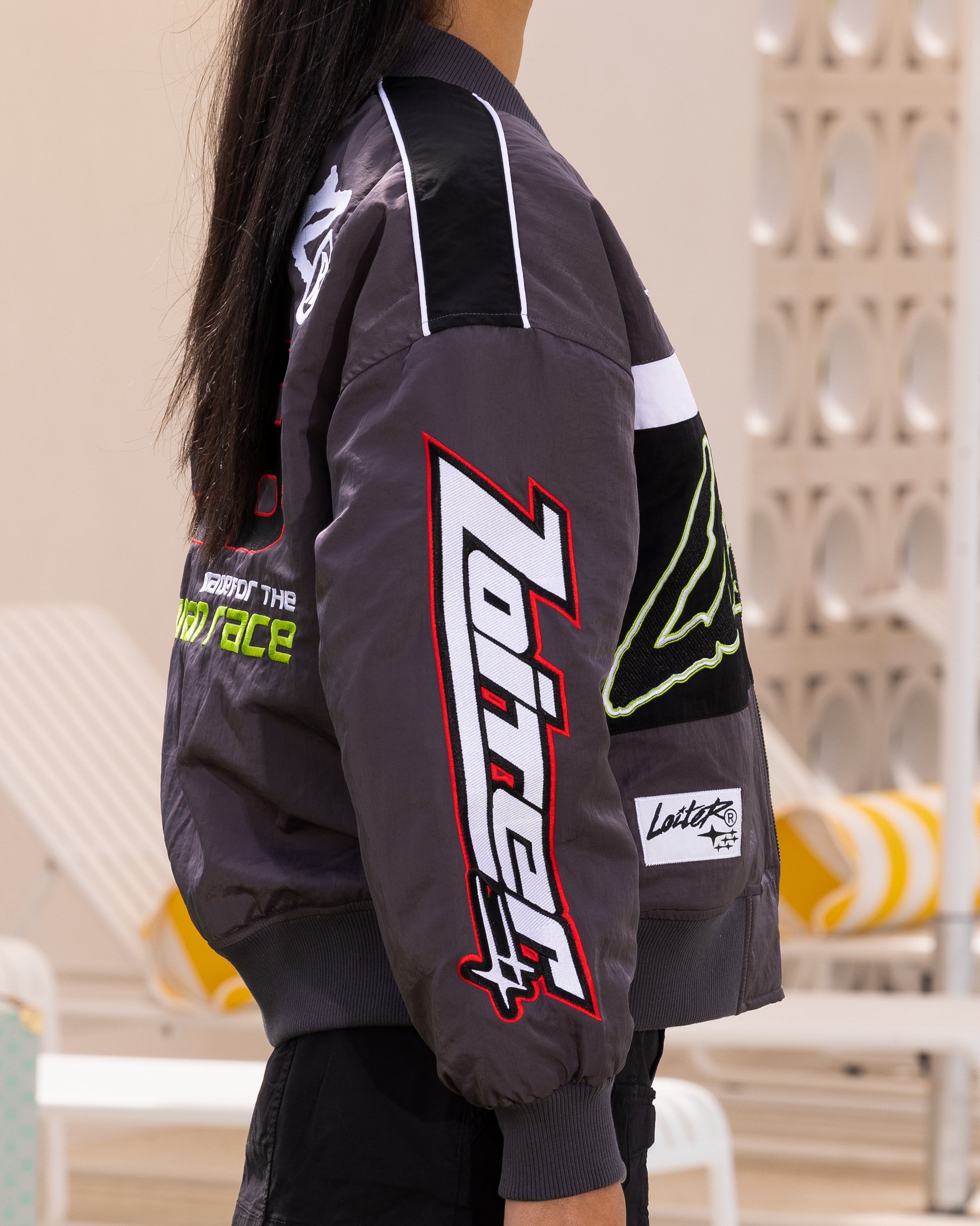 {product_title} - {shop_name}