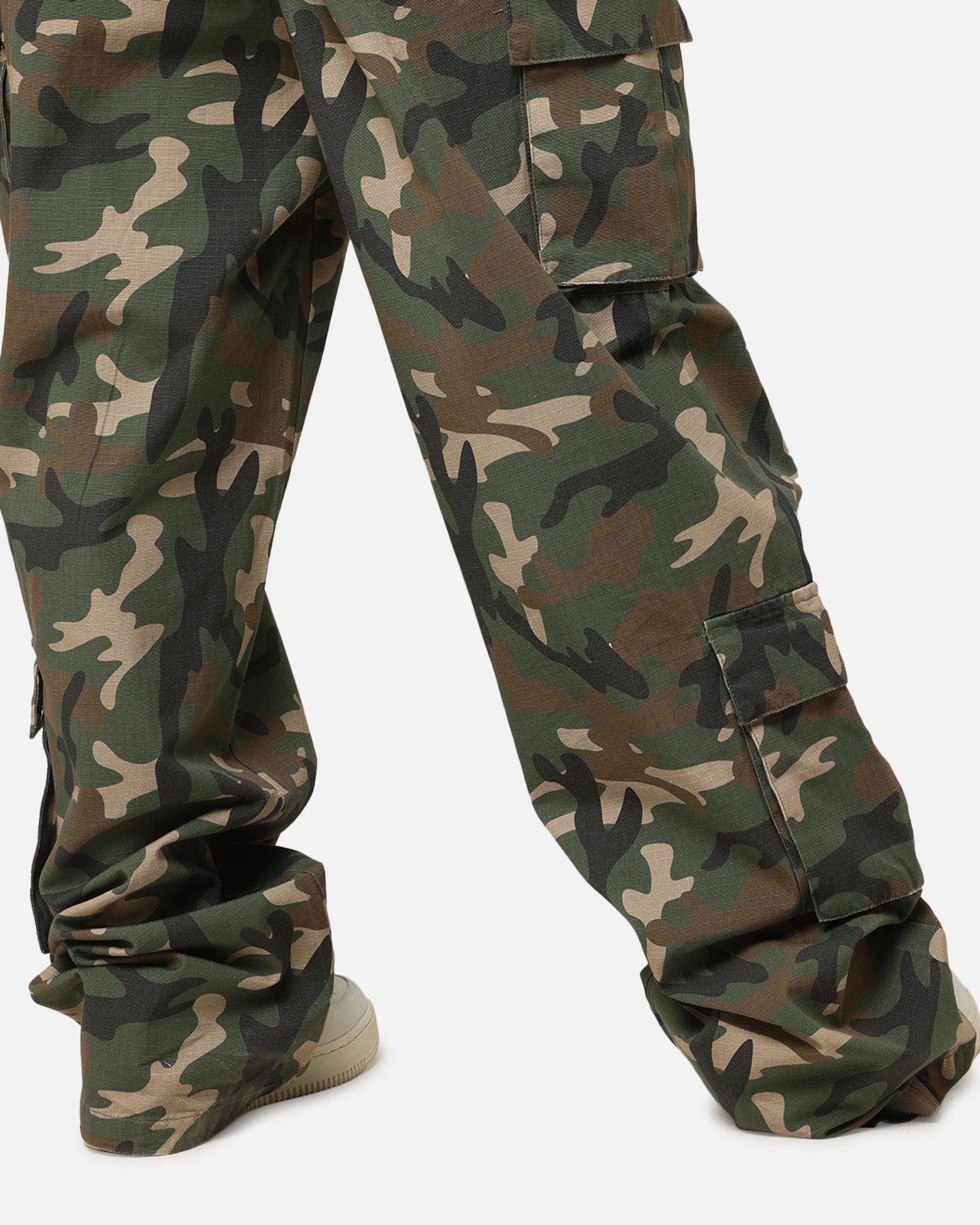 {product_title} - {shop_name}