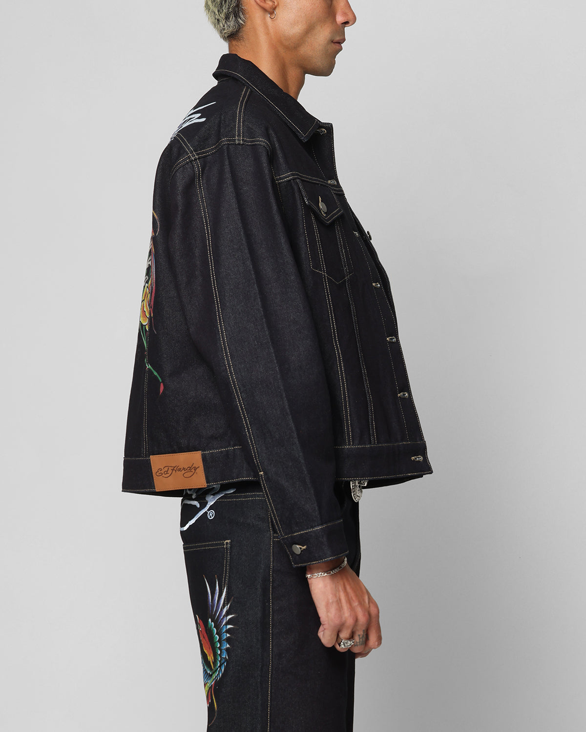 {product_title} - {shop_name}