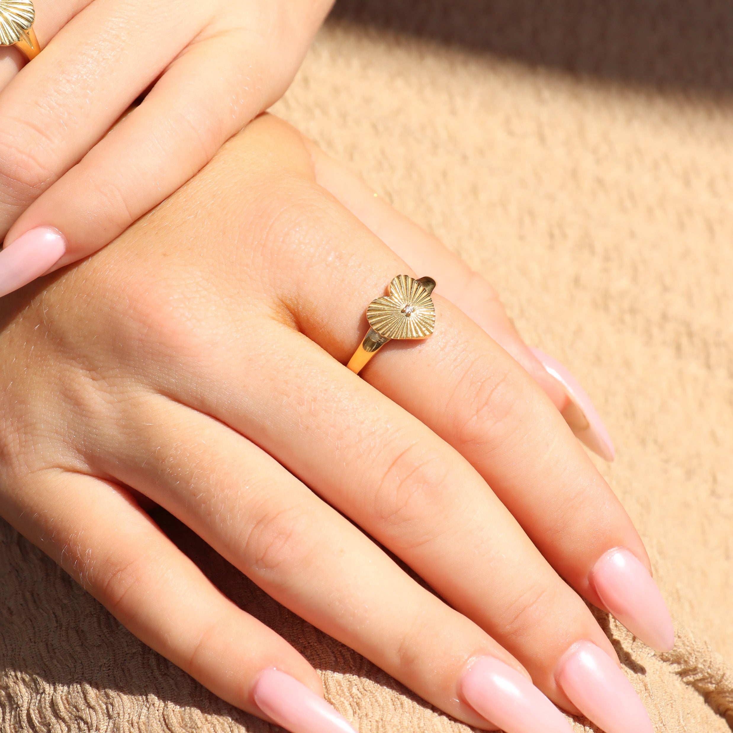 18K Gold PVD Stainless Steel Cubic Zirconia Sunburst Heart Ring / KSS0003、mySite、dreamappss