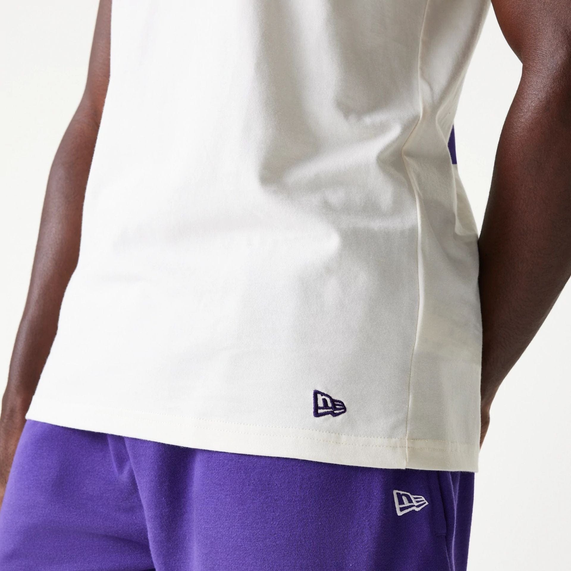 LA Lakers NBA Graphic Open White Sleeveless T-Shirt、mySite、vikingsvslions