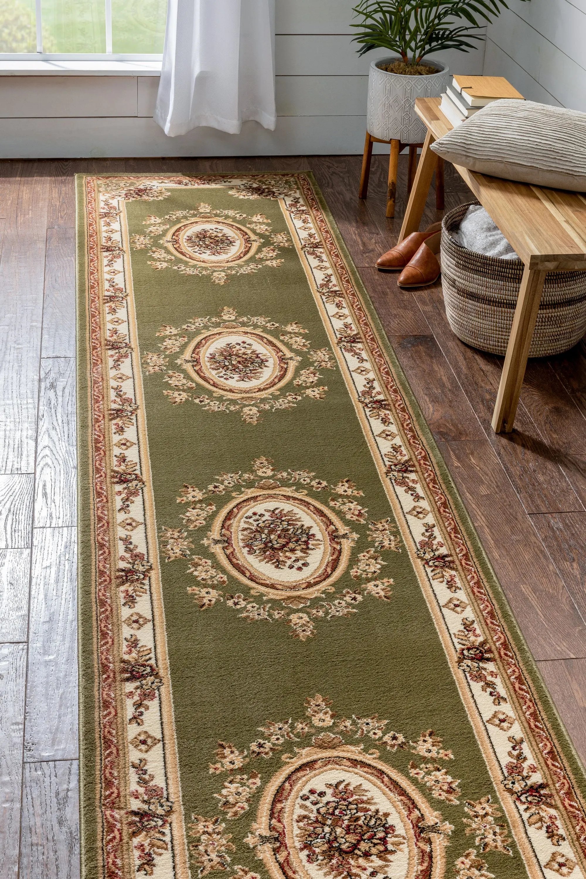 Le Petit Palais Green Traditional Rug、mySite、gigharbornorthrealestate