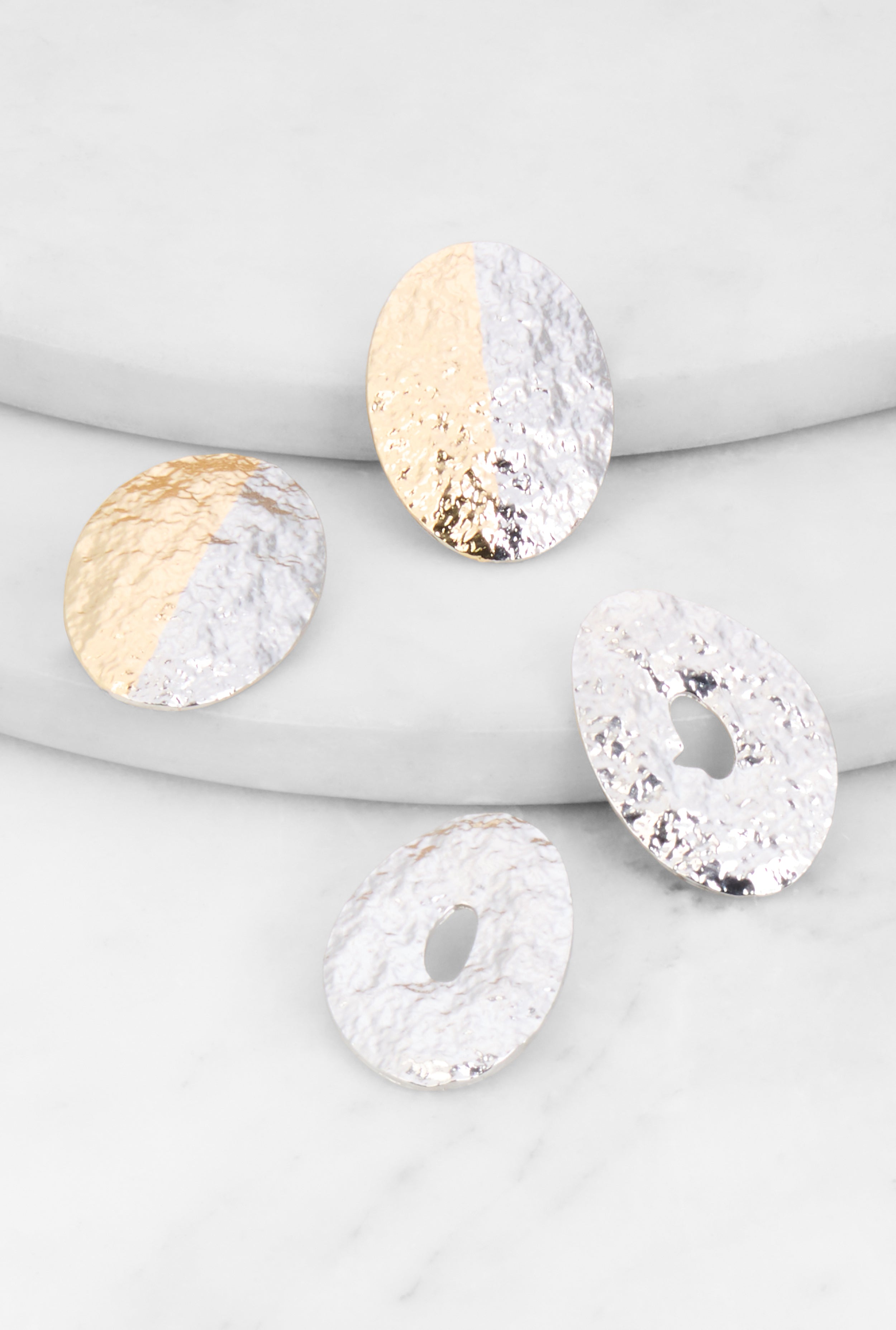 Textured Hammered Detail Earrings、mySite、camillekostekn