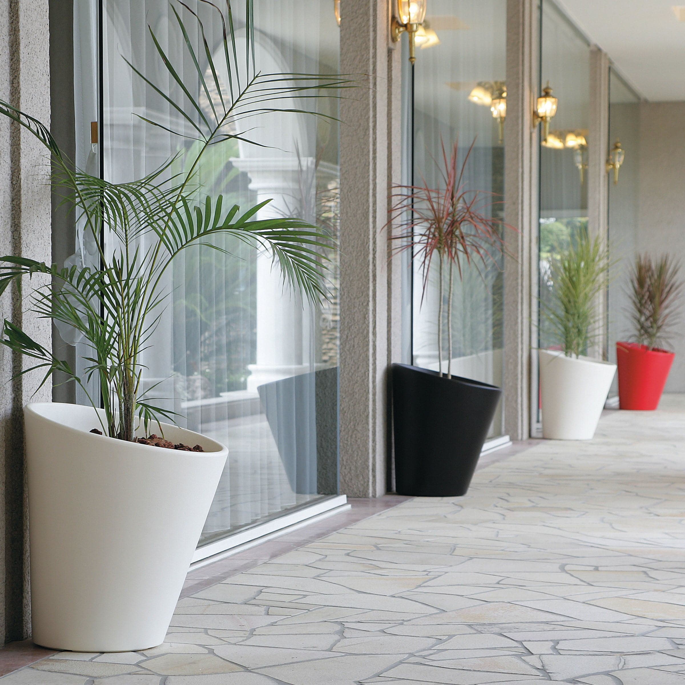 Outdoor Vase PISA by Denis Santachiara for Serralunga、mySite、neckold