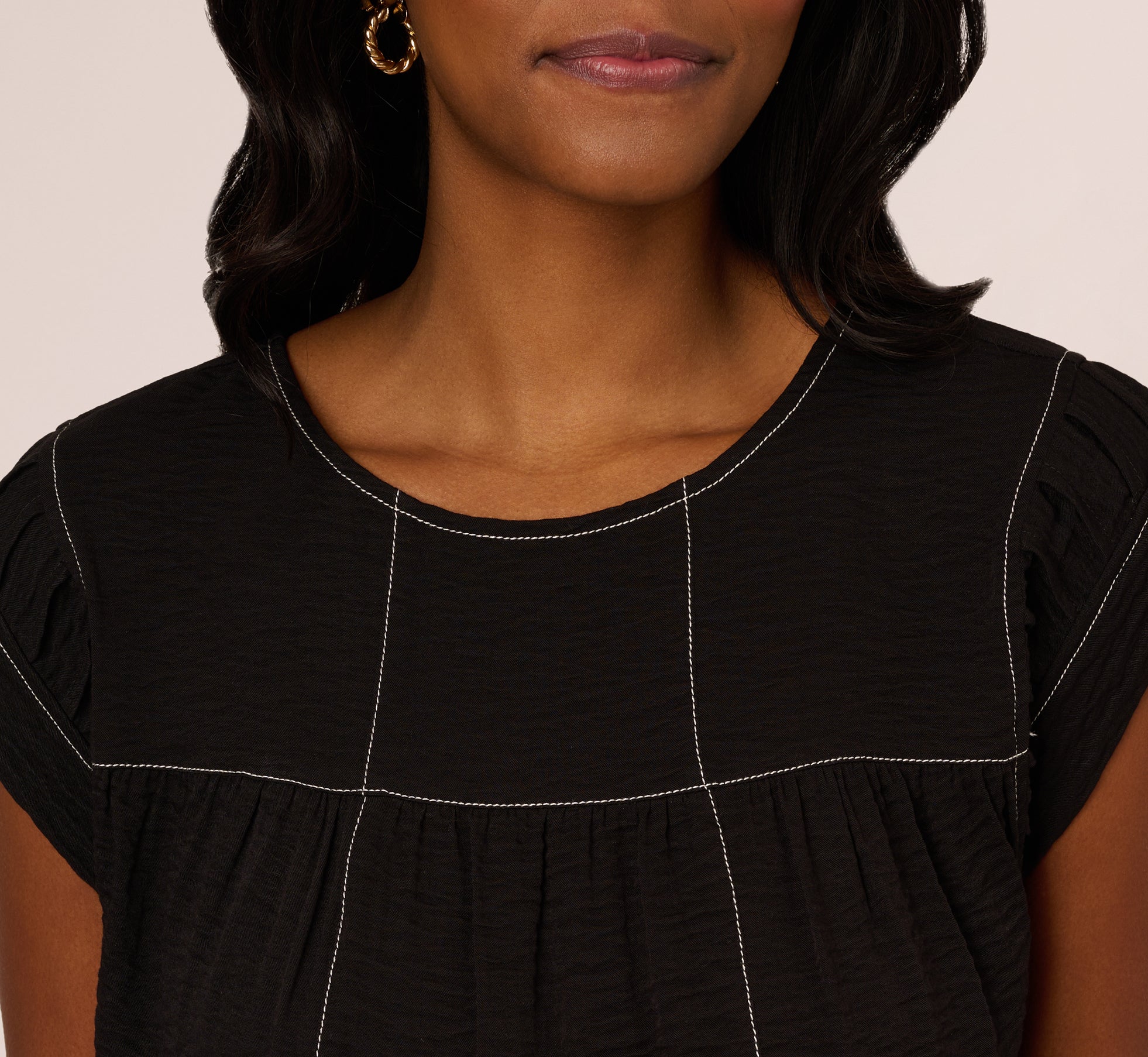 Extended Shoulder Contrast Stitch Yoke Top In Black Ivory、mySite、solidvoid