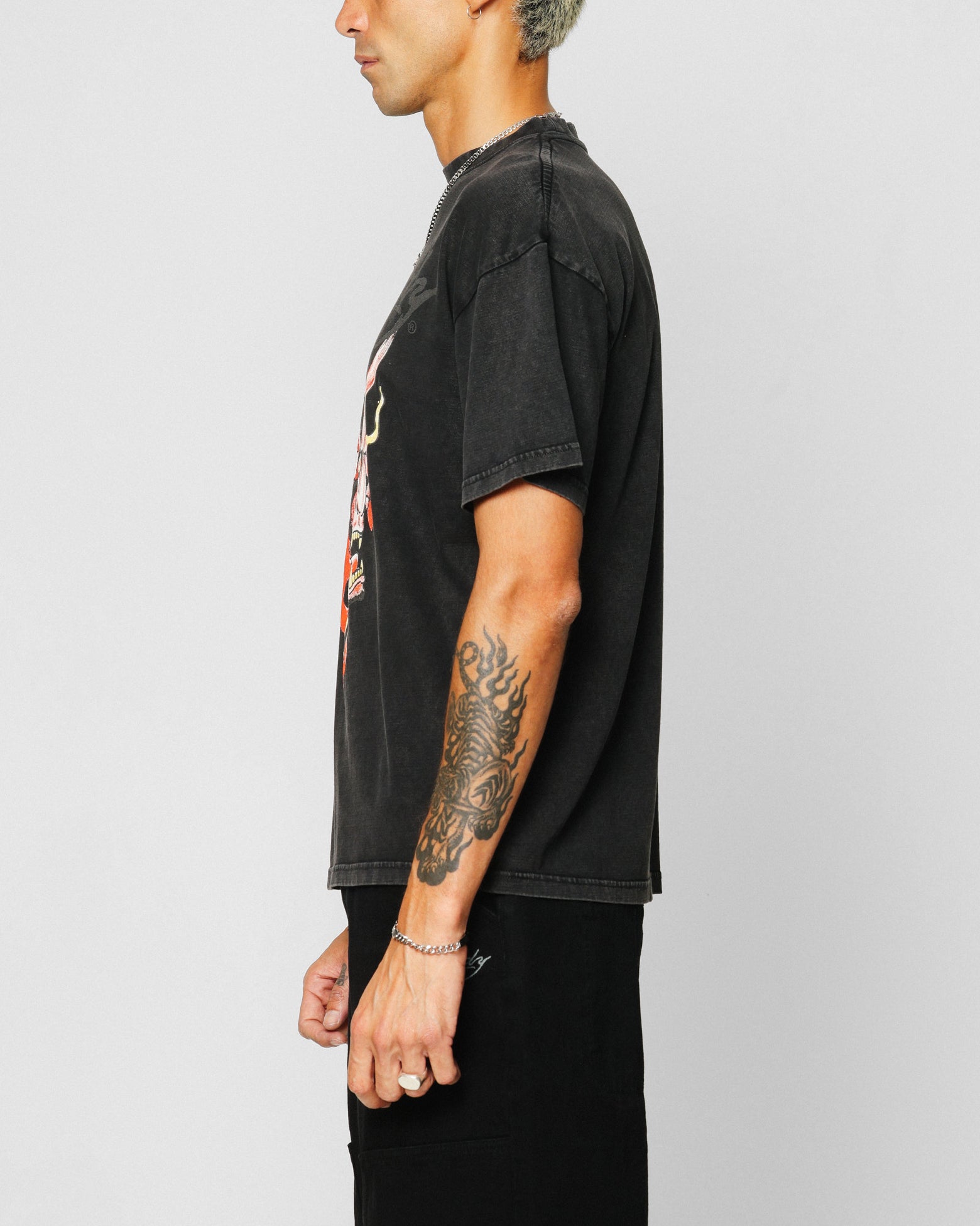 {product_title} - {shop_name}