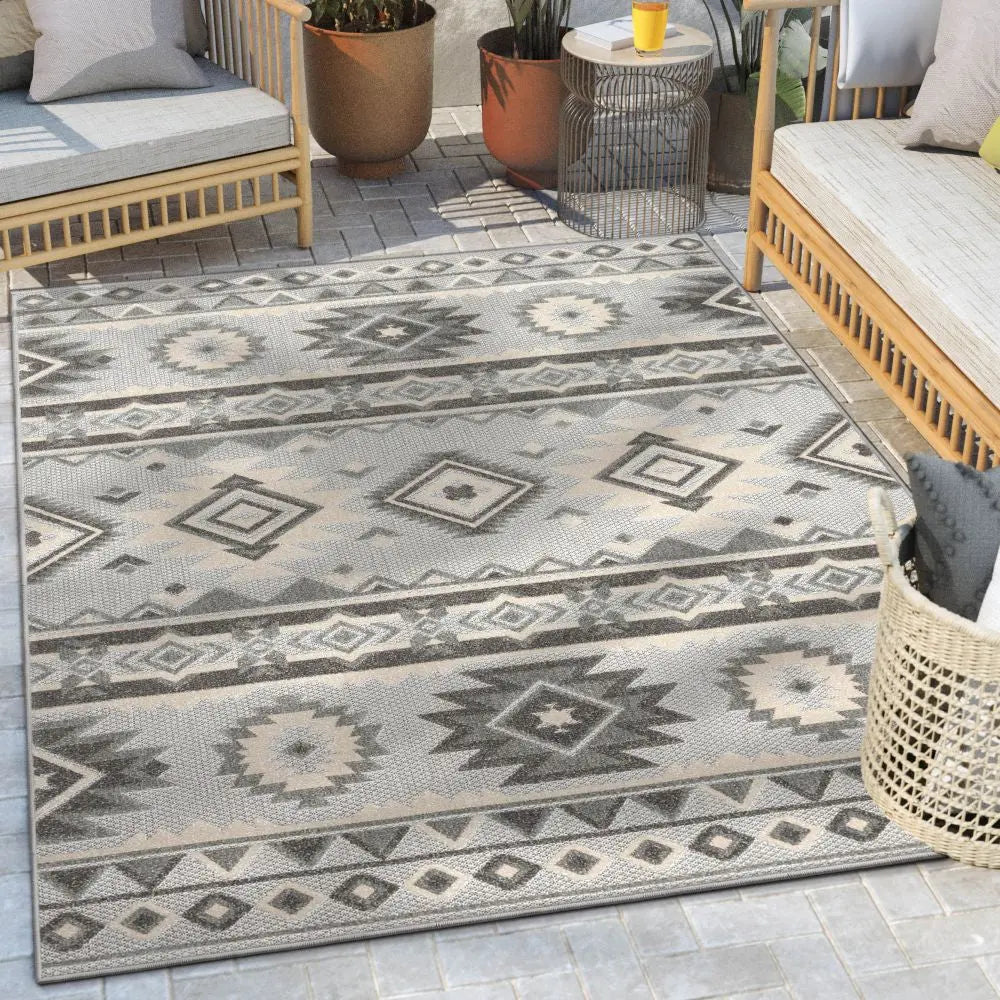 Mamba Grey Modern Indoor Outdoor Rug、mySite、gigharbornorthrealestate