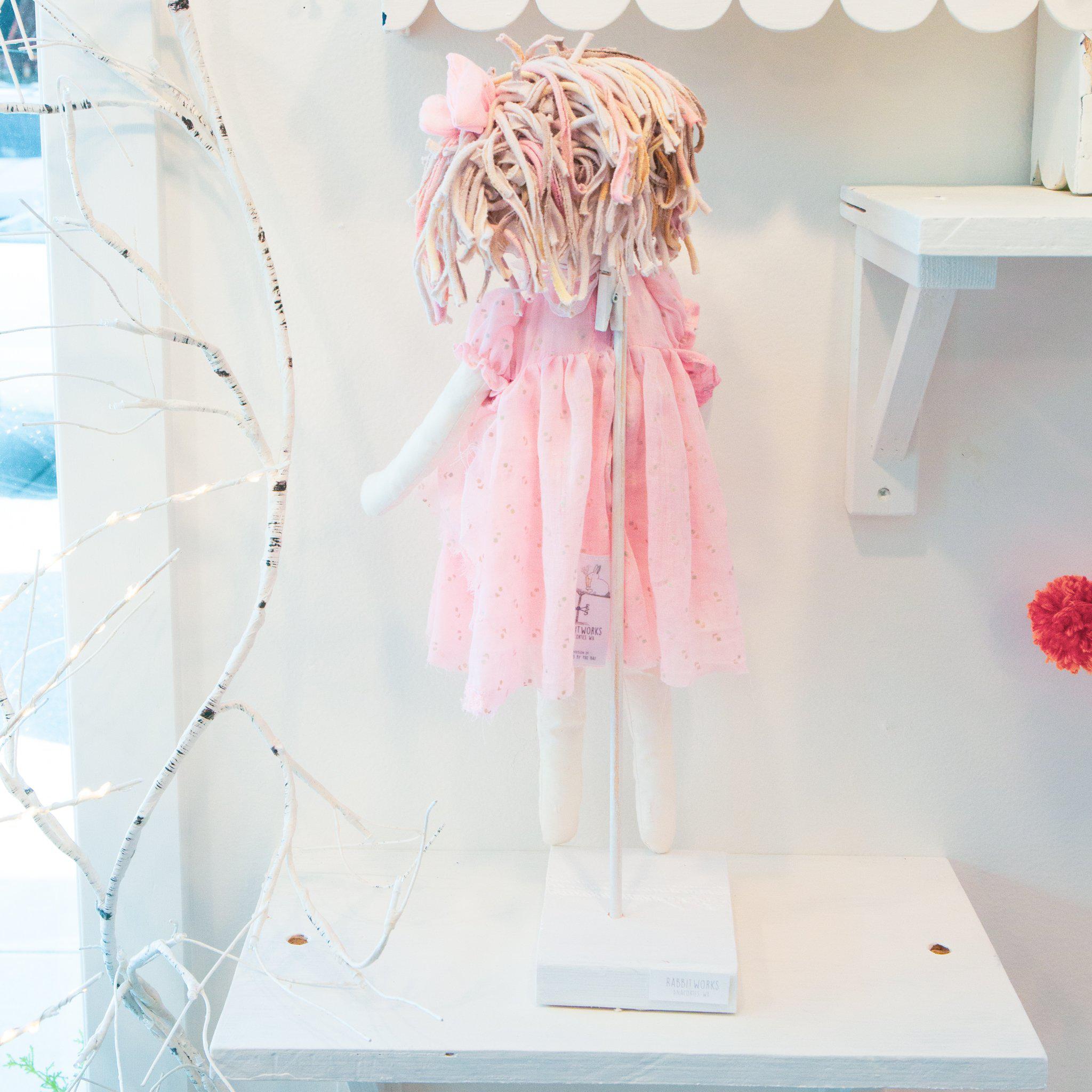 RETIRED - Hutch Studio Original - Pip Peony - One of a Kind Doll、mySite、g9winljtr