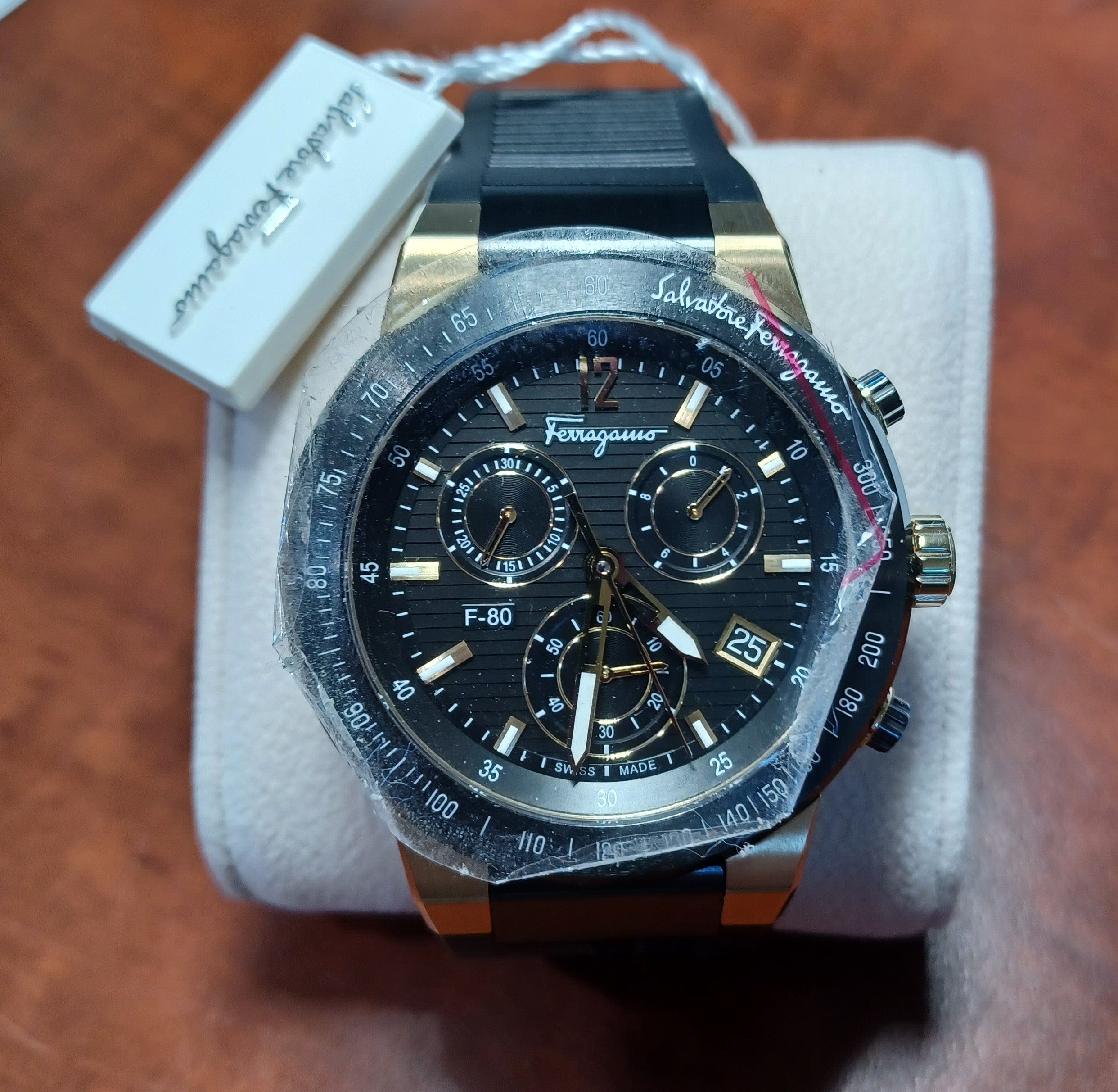 Salvatore Ferragamo F-80 Chrono Rubber Strap Watch, 44mm NWT、mySite、g9winljtr
