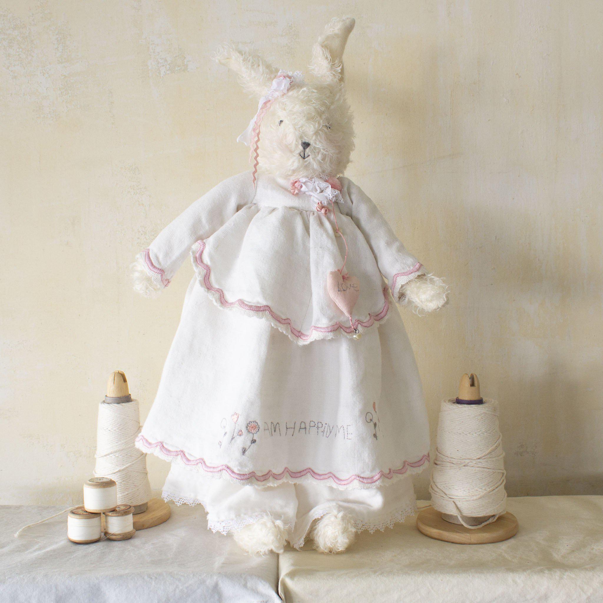 RETIRED - Hutch Studio - Roberta RicRac - One Of A Kind Bunny、mySite、g9winljtr