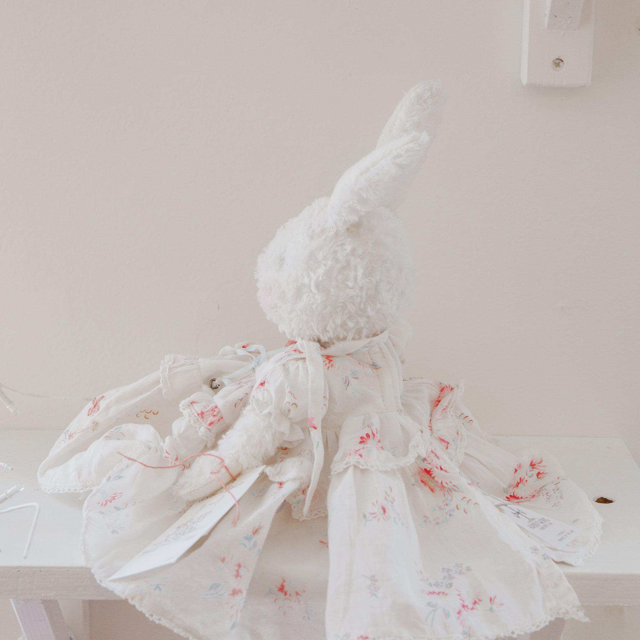 RETIRED - Hutch Studio Original - Rosie Bunny - One of A Kind、mySite、g9winljtr