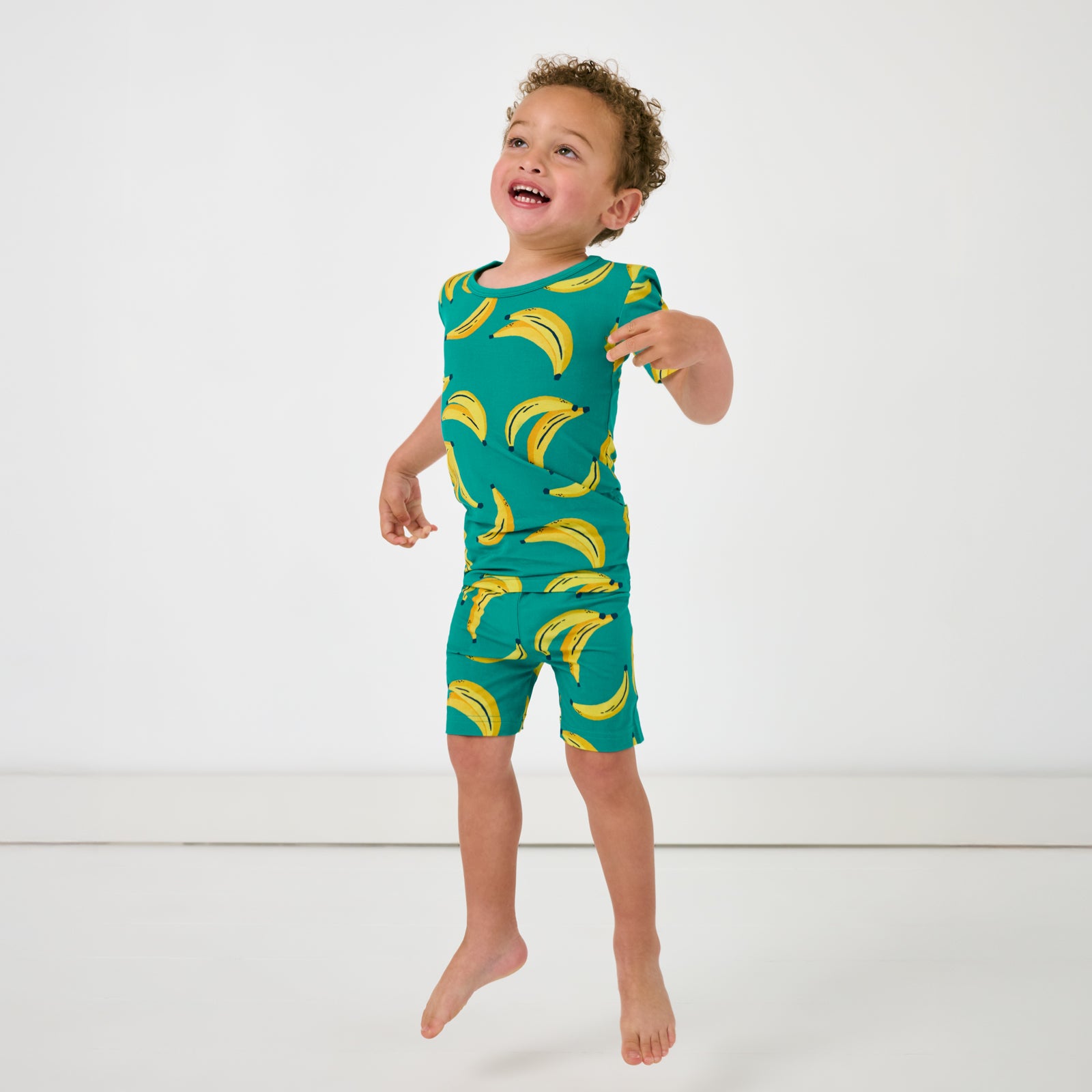  Go Bananas Two-Piece Short Sleeve & Shorts Pajama Set、mySite、layawaytickets