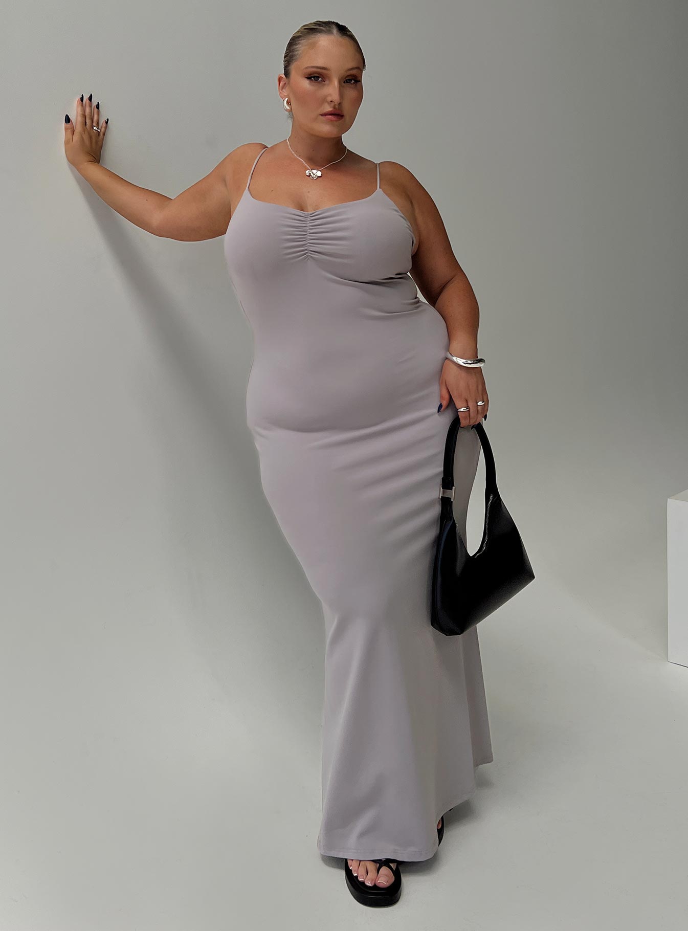 Arabellia Maxi Dress Grey Curve、mySite、solidvoid