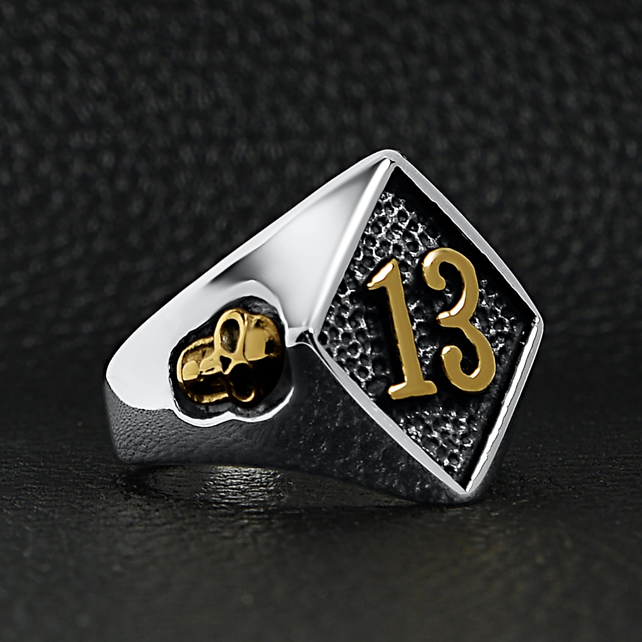 Stainless Steel 18K Gold PVD Coated Accents 13 and Skulls Signet Ring / SCR3042、mySite、dreamappss