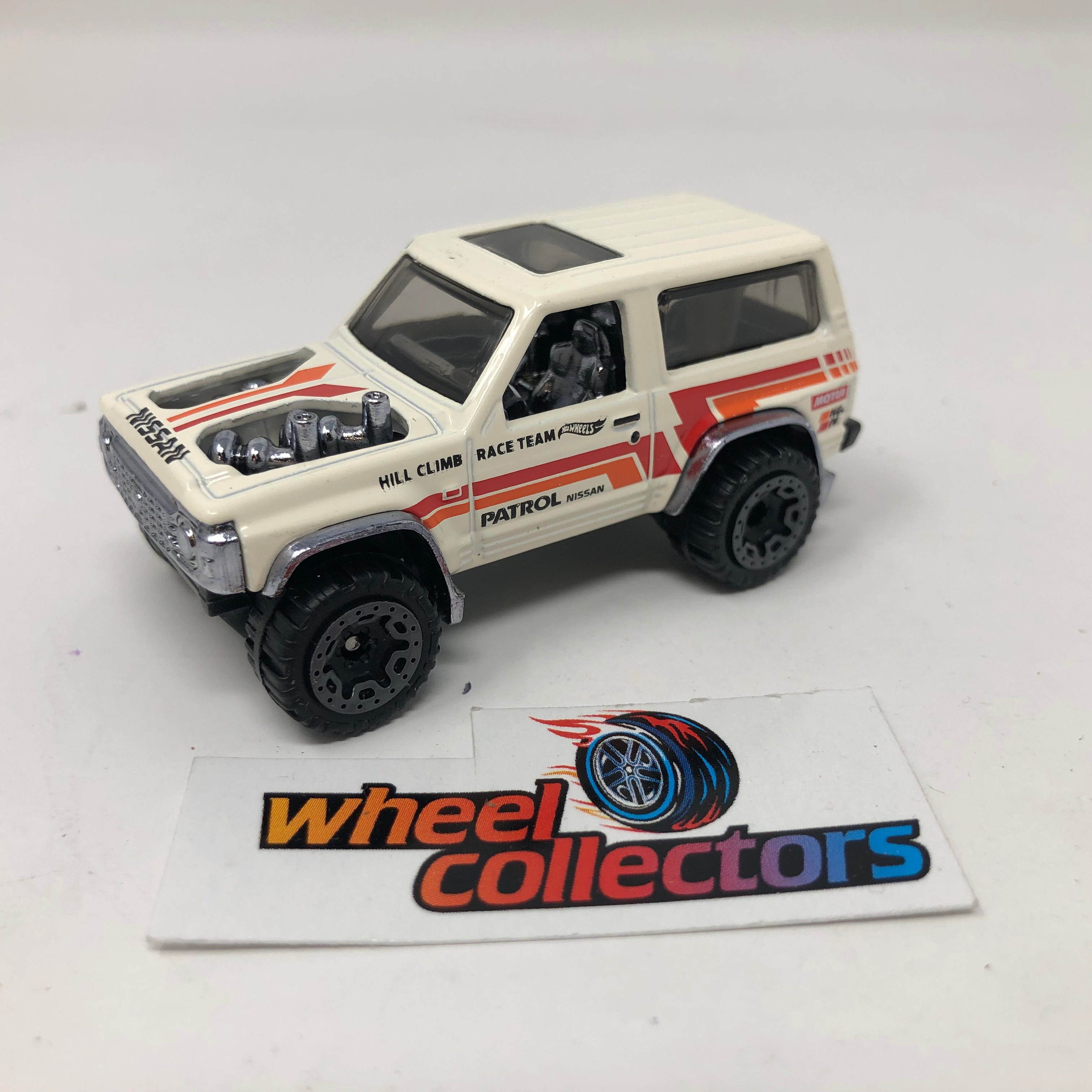 Nissan Patrol Custom * White * Hot Wheels Loose 1:64 Scale、mySite、hgirdovlk