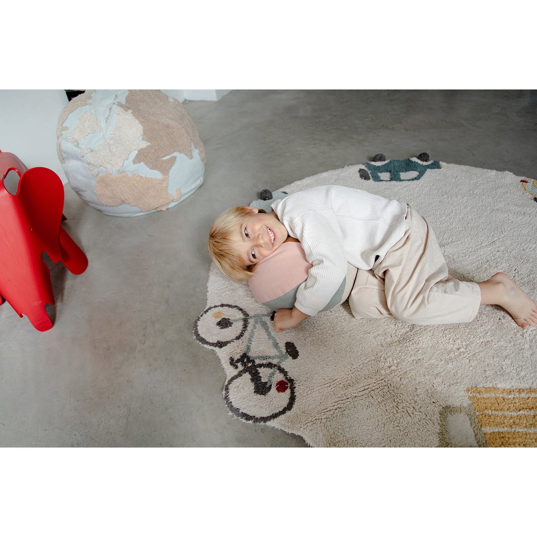 Eco-City Wheels Washable Round Area Rug、mySite、gigharbornorthrealestate