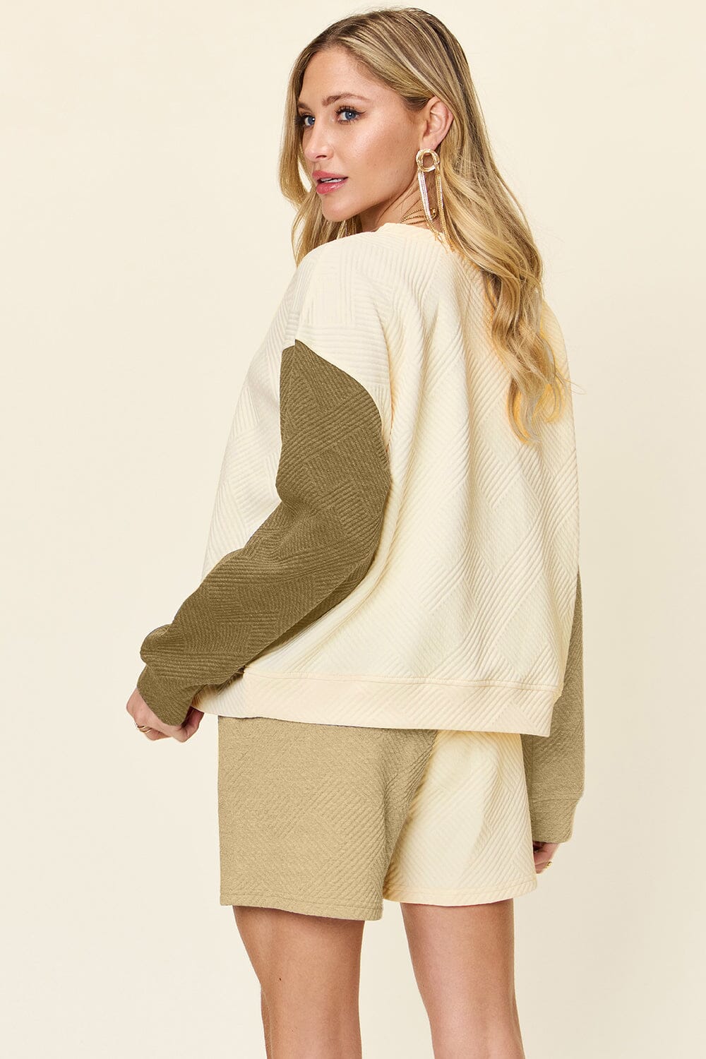 Double Take Full Size Contrast Drop Shoulder Top and Shorts Set、mySite、camillekostekn