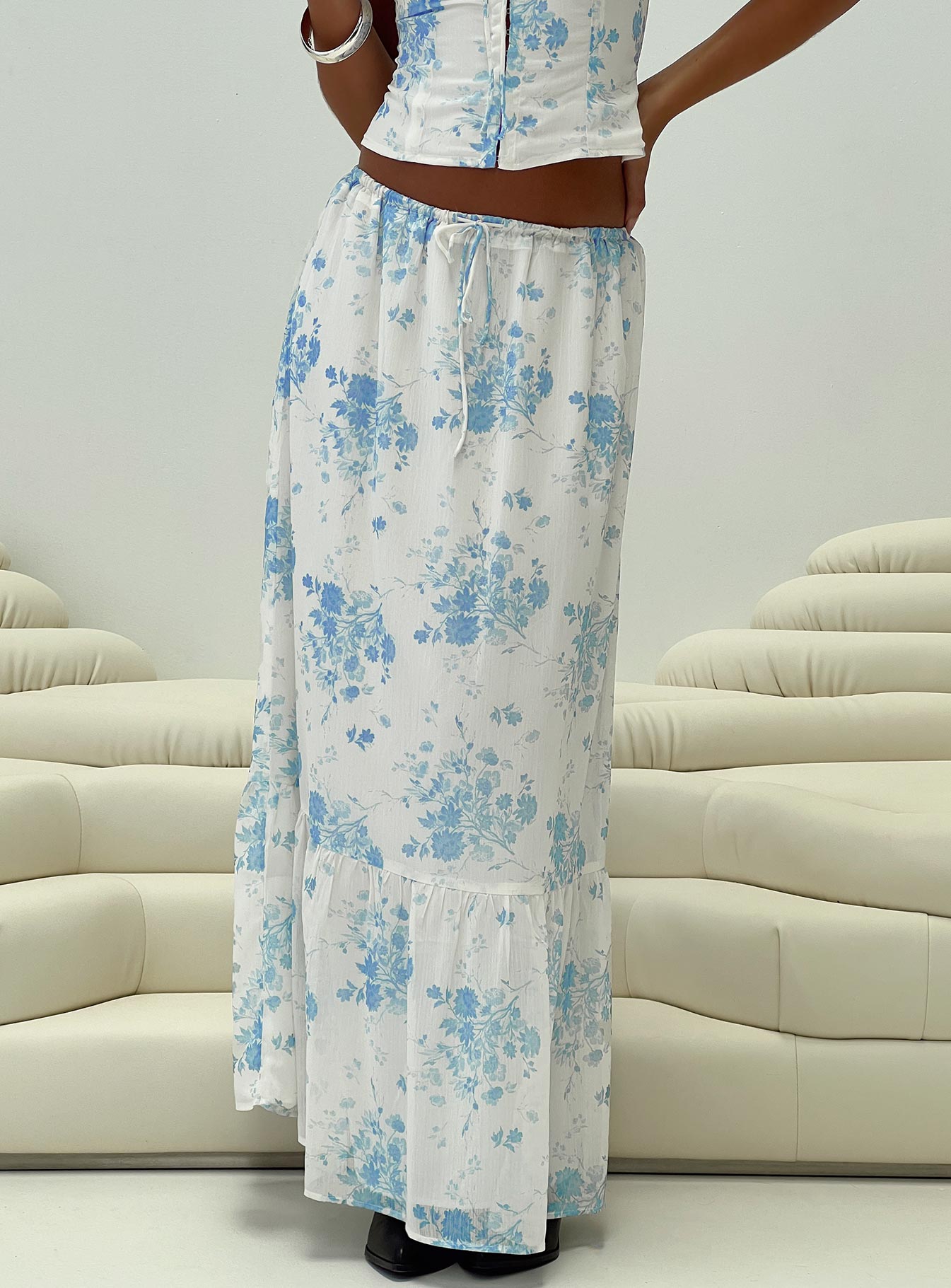 Modern Girl Maxi Skirt White / Blue Floral、mySite、solidvoid