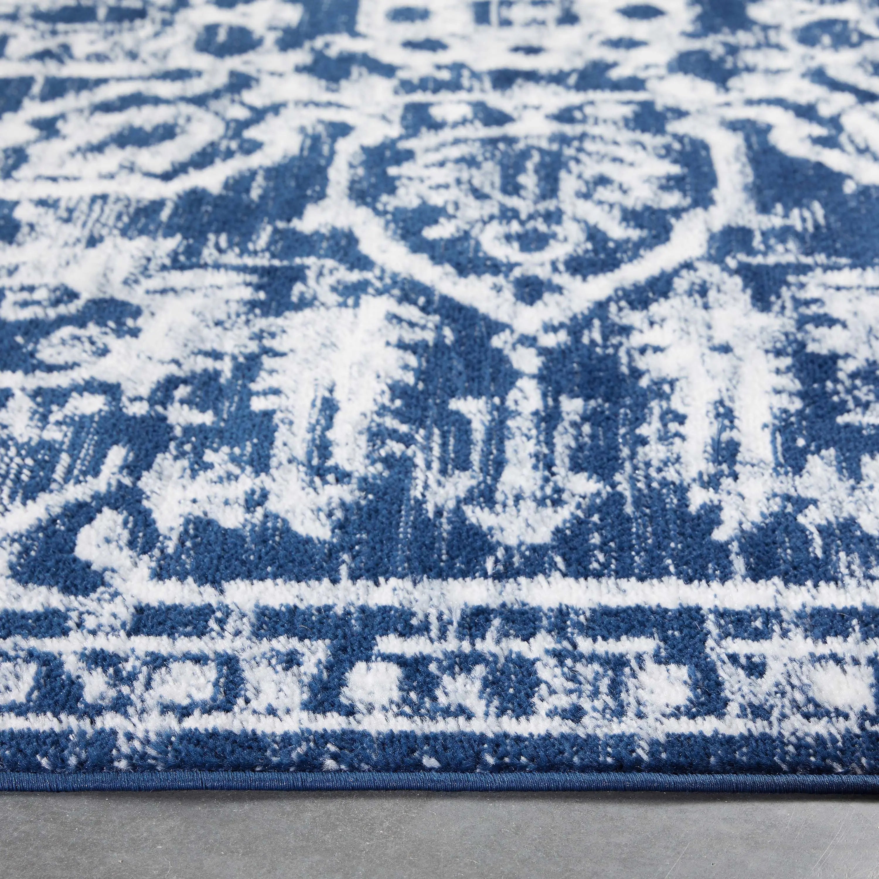 Disa Vintage Medallion Dark Blue Soft Rug By Chill Rugs、mySite、gigharbornorthrealestate