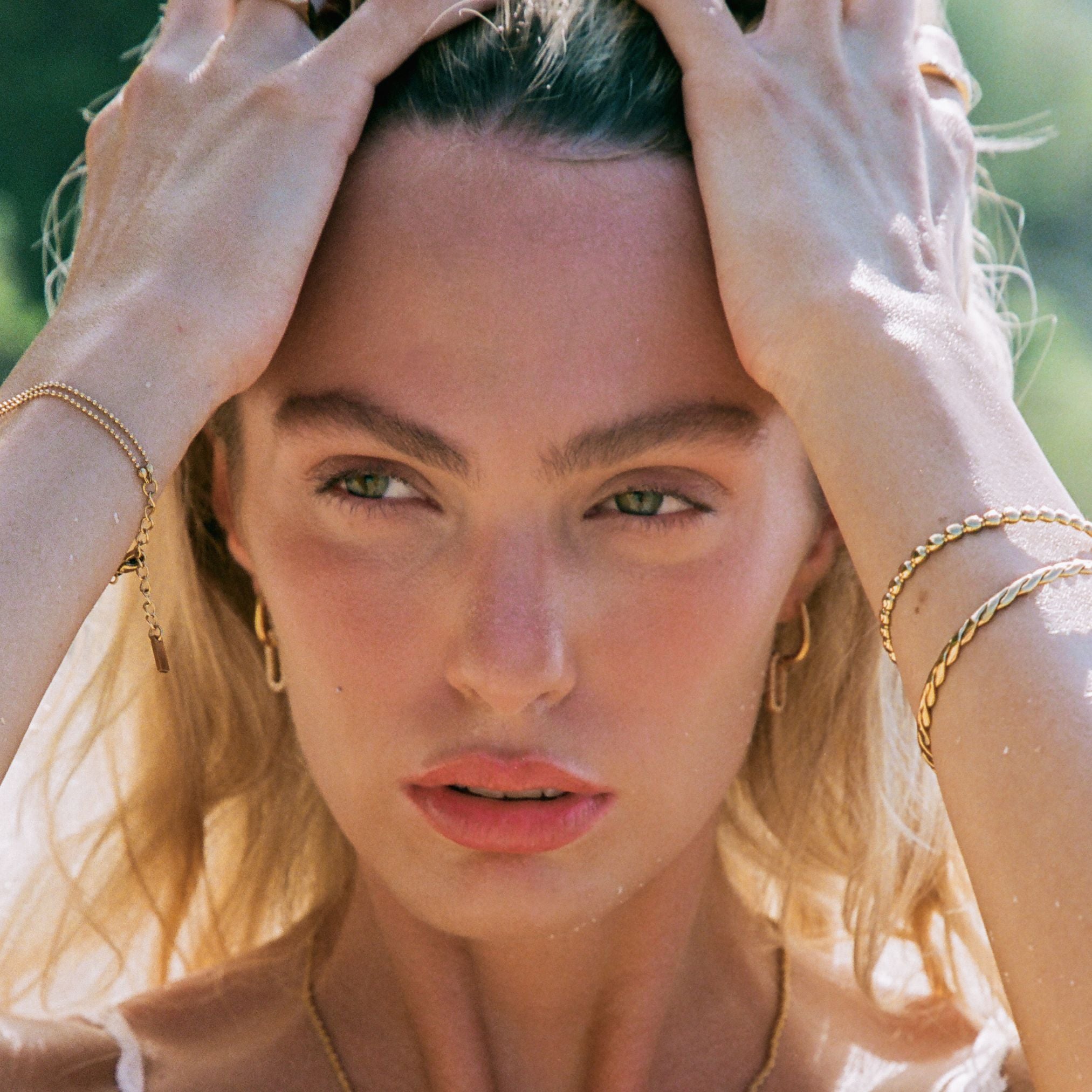 Twisted Cuff、mySite、hinf8tx79