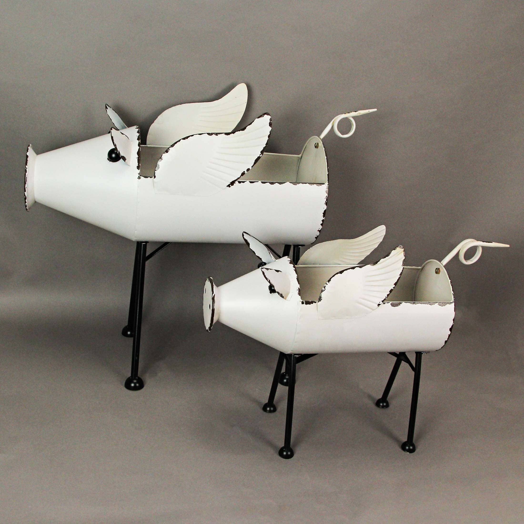 Rustic White Flying Pig Standing Metal Planters SET、mySite、g9winljtr
