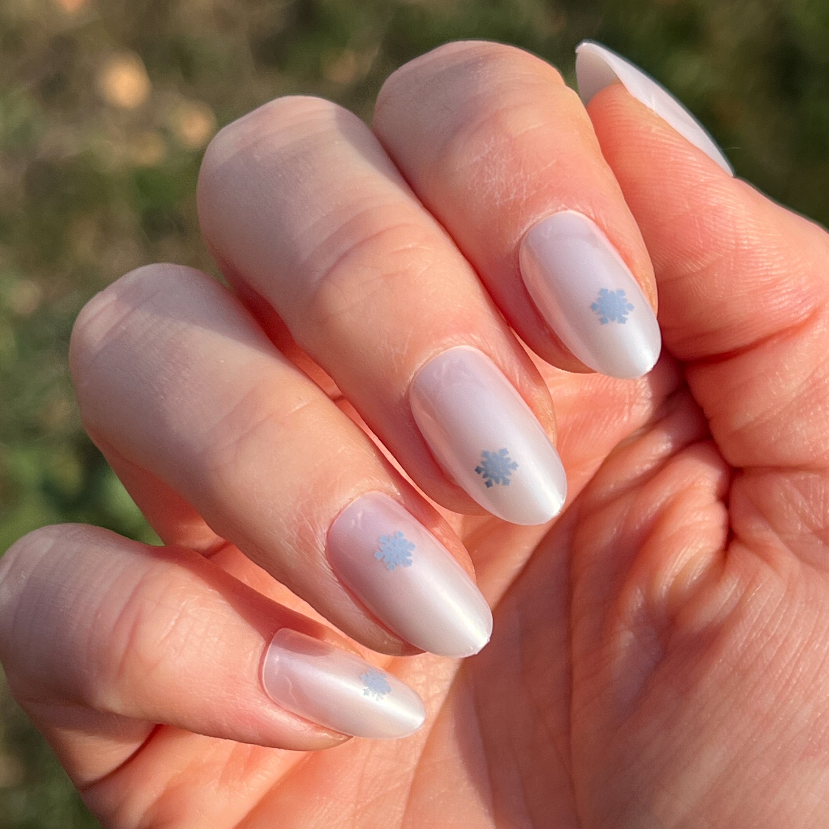 Shimmer Snowflake | Oval | Medium、mySite、solidvoid