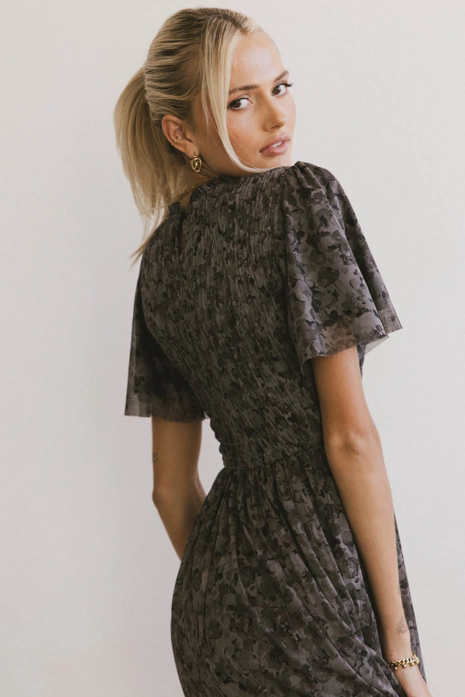 {product_title} - {shop_name}