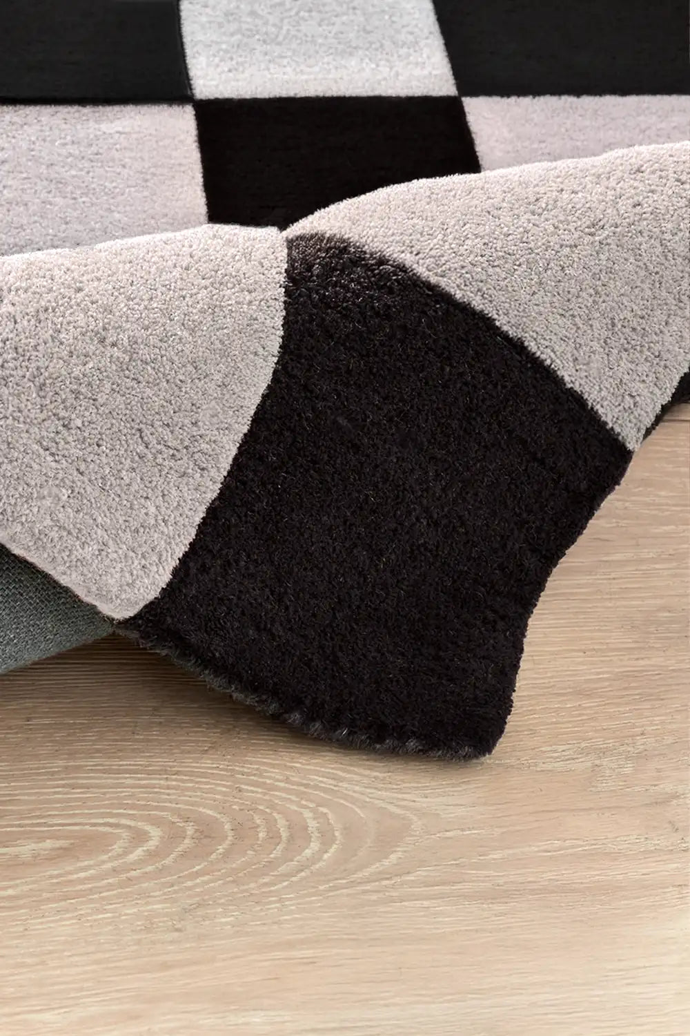 Black and White Small Checkered Hand Tufted Wool Rug、mySite、gigharbornorthrealestate