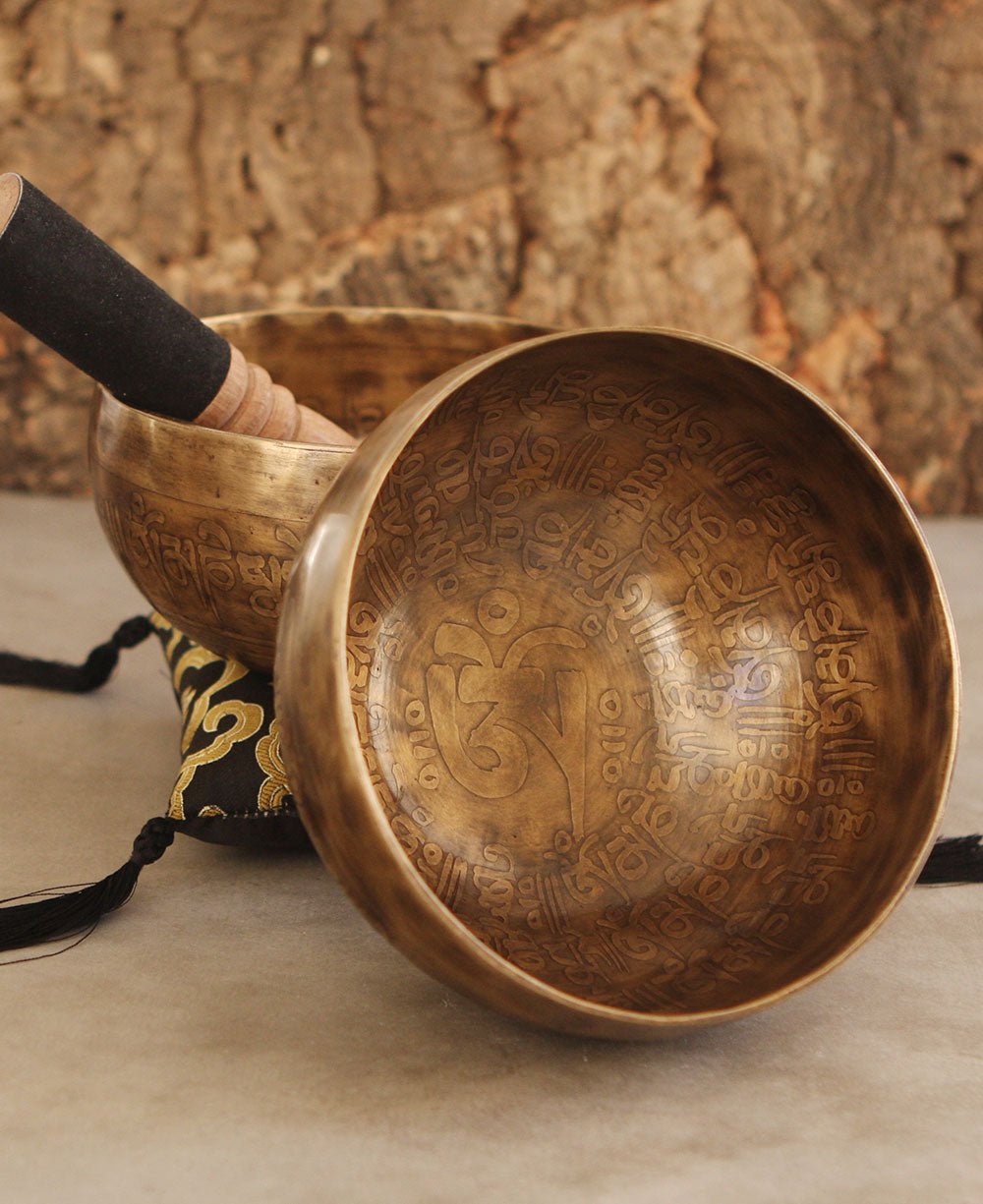Handmade Meditation Bowl with Om Symbol、mySite、topwebapps