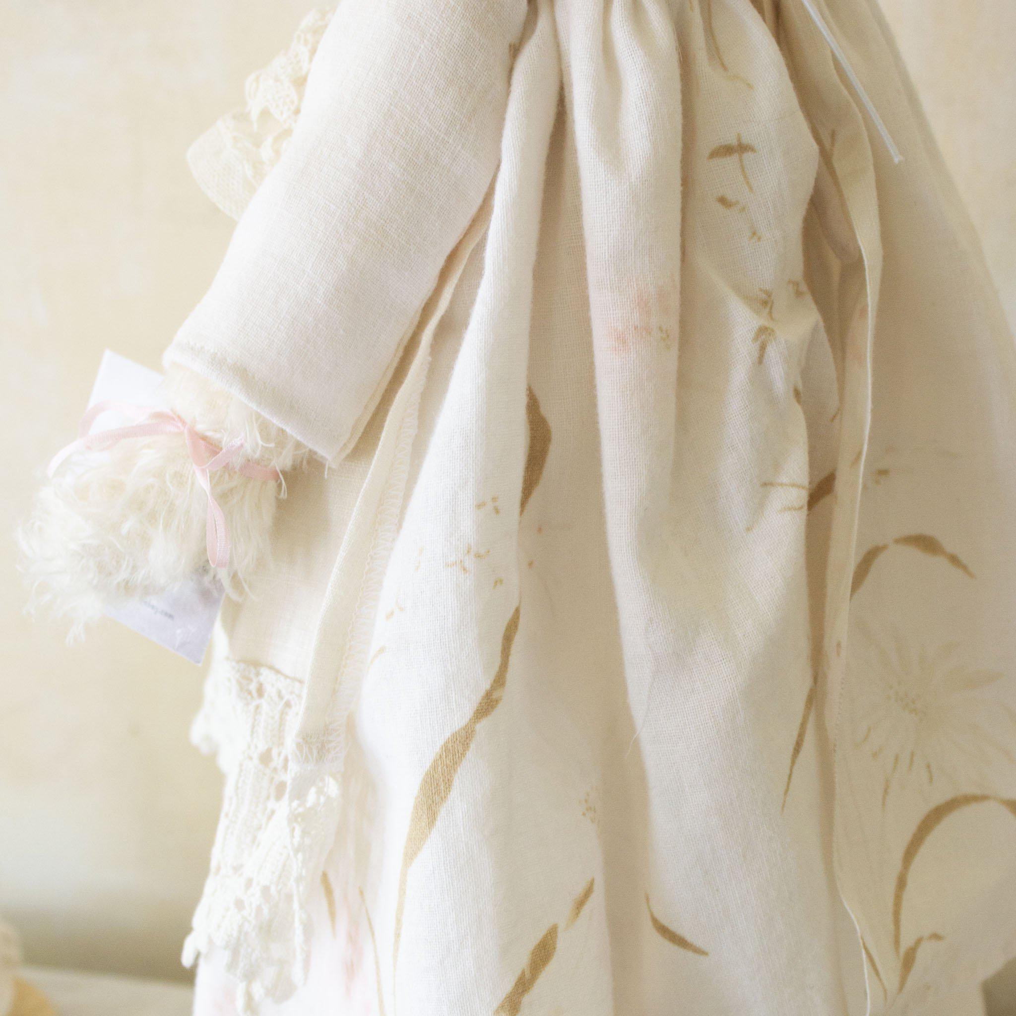 RETIRED - Hutch Studio - Happily I Hop - One Of A Kind Bunny、mySite、g9winljtr