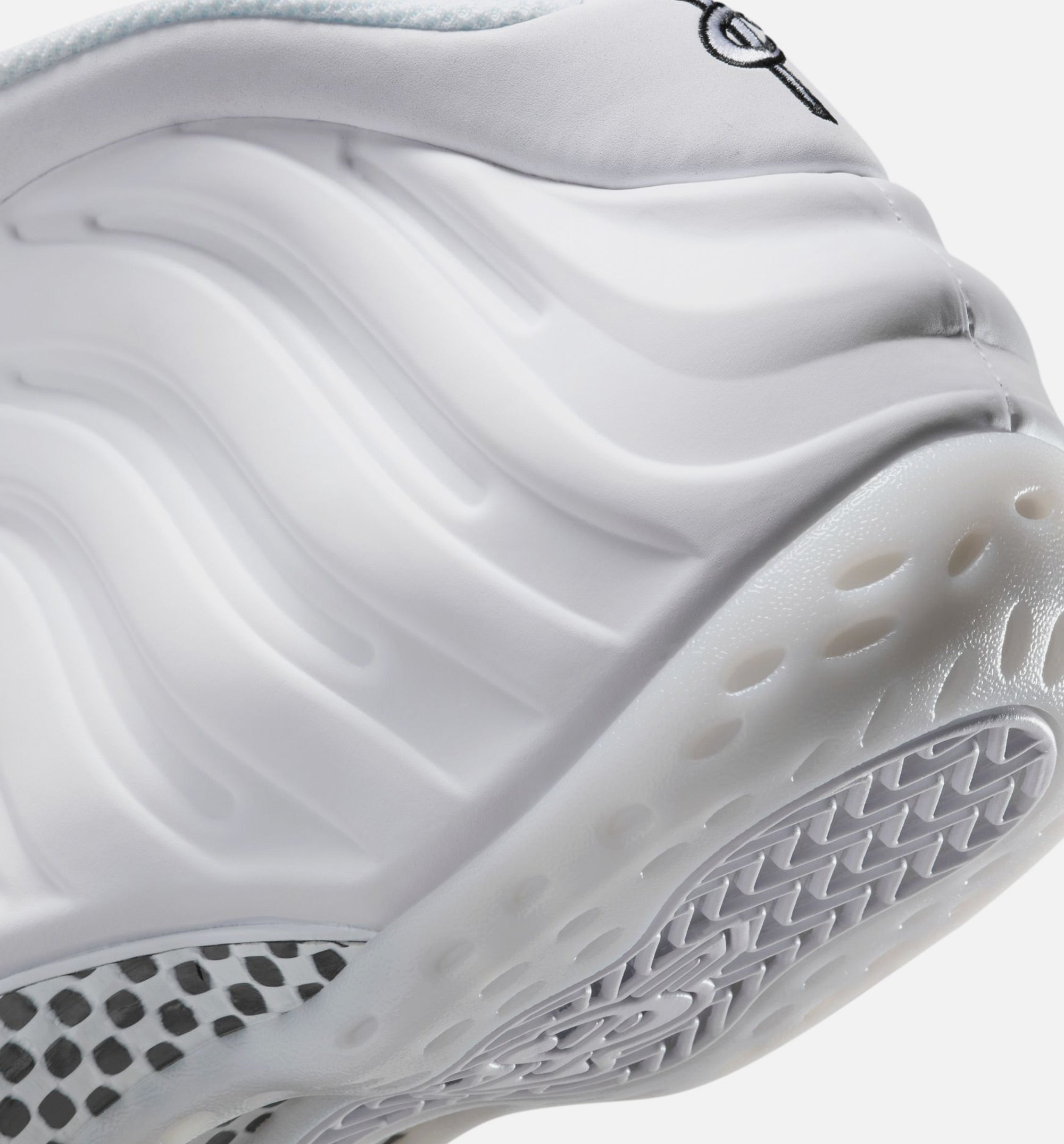 Air Foamposite One Mens Lifestyle Shoe - White/White/White Free Shipping、mySite、dreamappss