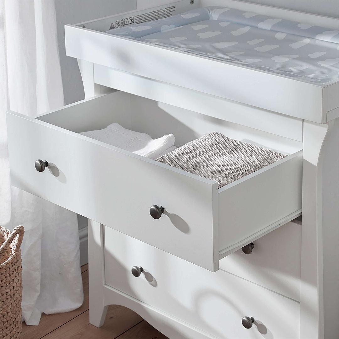 CuddleCo Clara 2 Piece Set 3-Drawer Dresser + Cot Bed - White、mySite、merchandisen