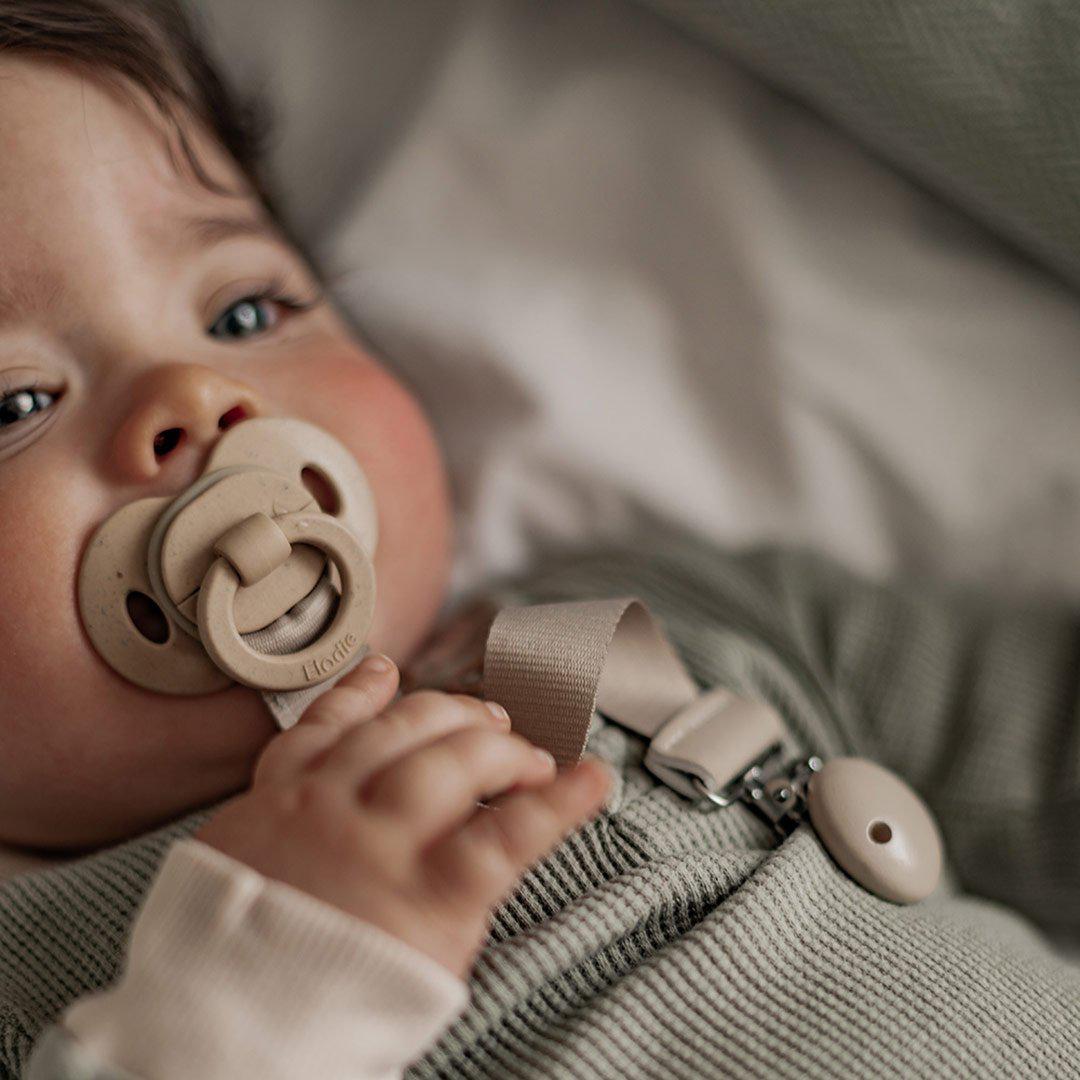 Elodie Details Bamboo Pacifier - Orthodontic - Pure Khaki、mySite、merchandisen