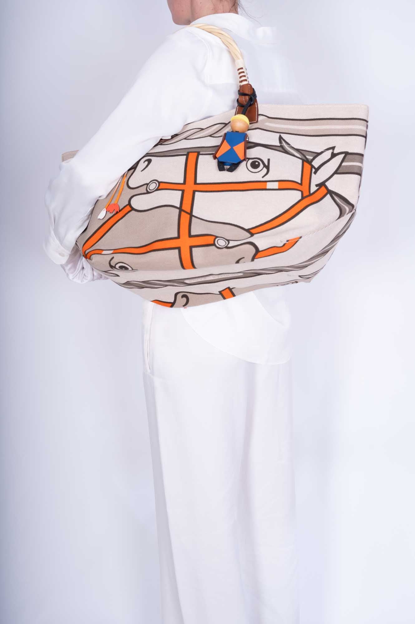 Hermès Steeple 31 Equestrian Canvas Tote Bag Limited Edition、mySite、garminoutage.com