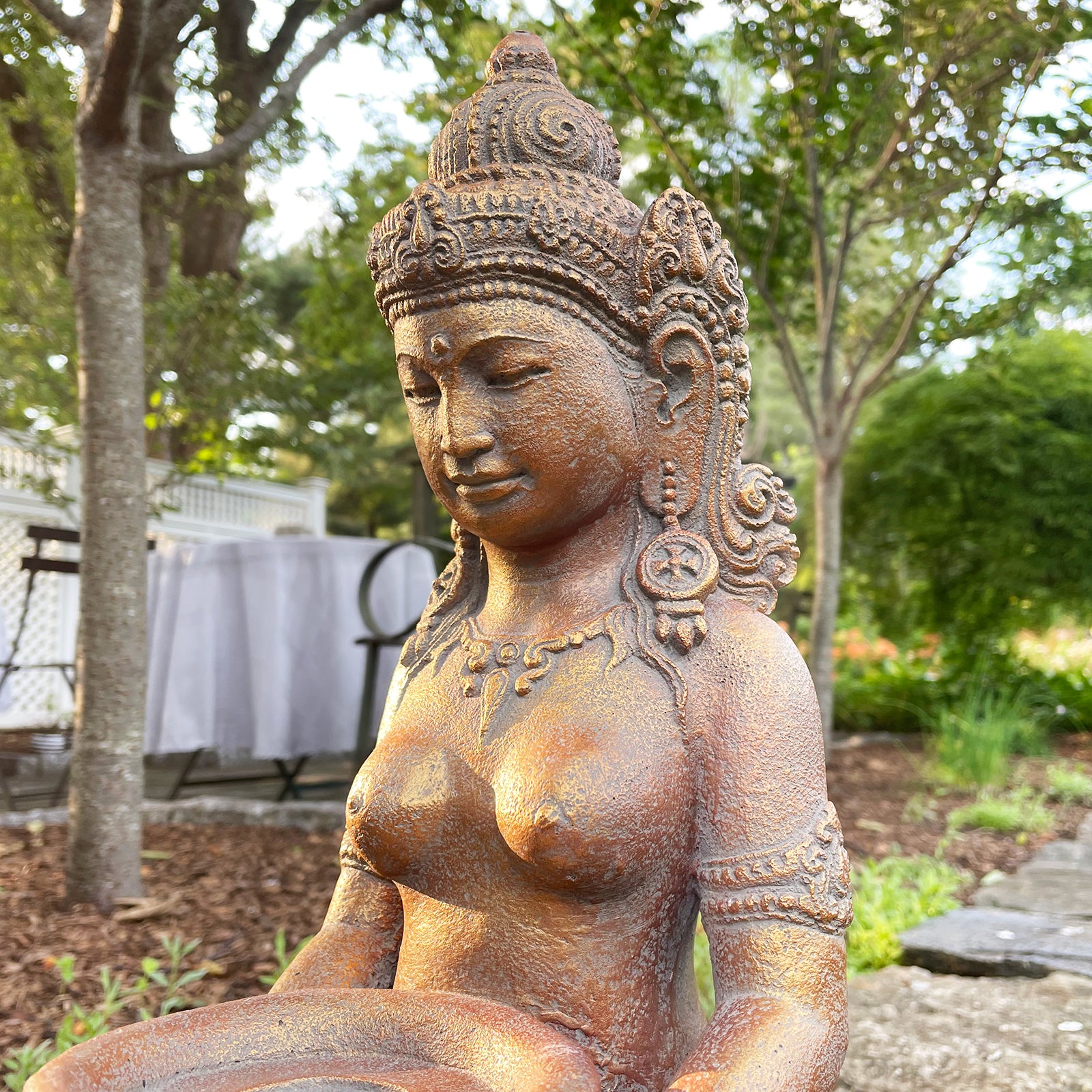 Kneeling Tara Garden Statue、mySite、topwebapps