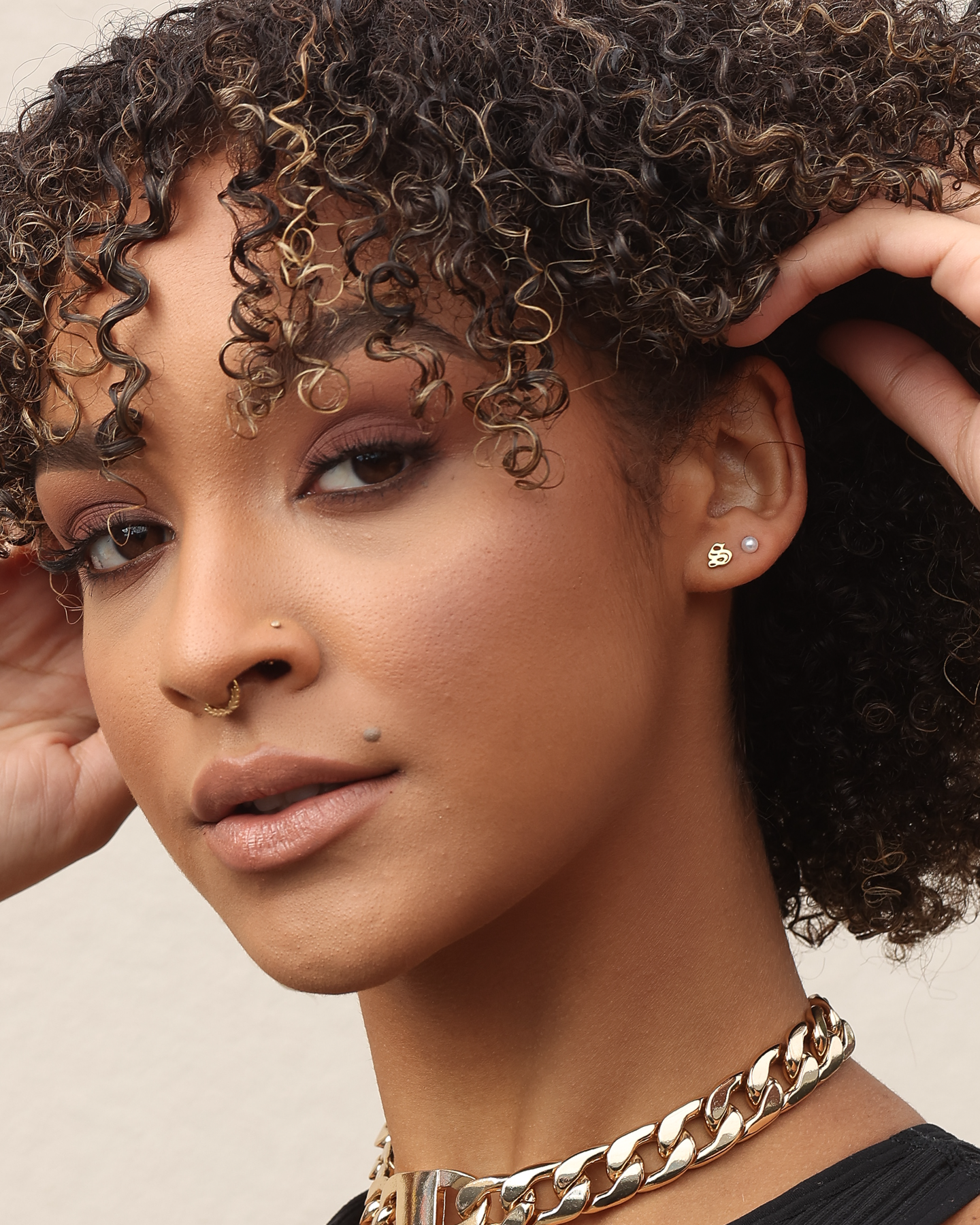 Raising Hell Women's Gothic Alphabet Stud Earrings Gold、mySite、zt4zffjzw