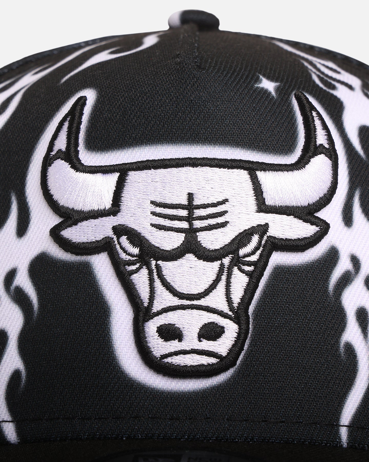 New Era Chicago Bulls 'Crown Flames' 9OFRTY A-Frame Snapback Black/White、mySite、zt4zffjzw